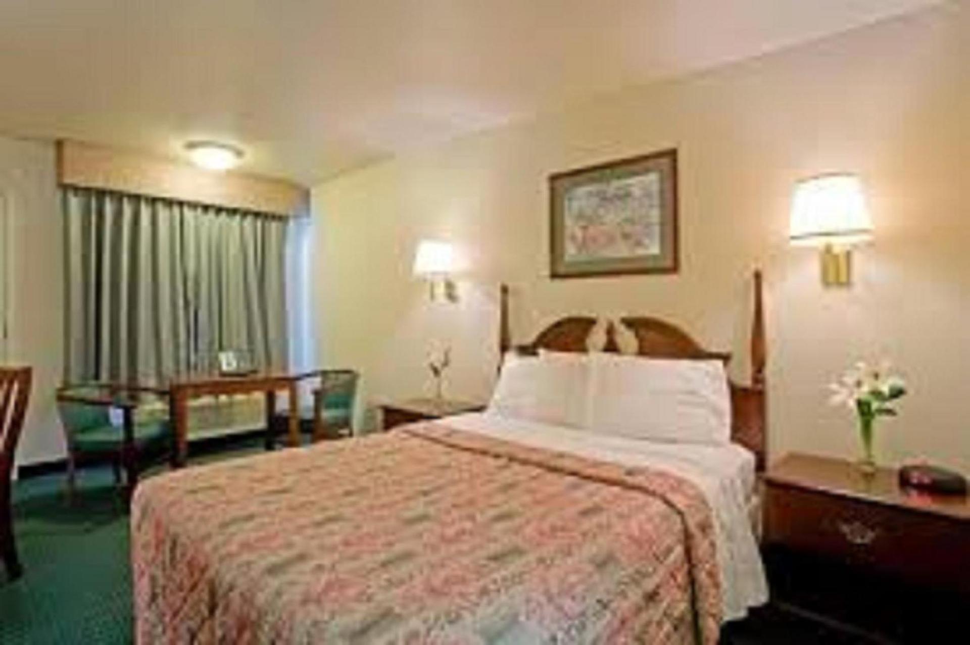 Best Inn photo 10