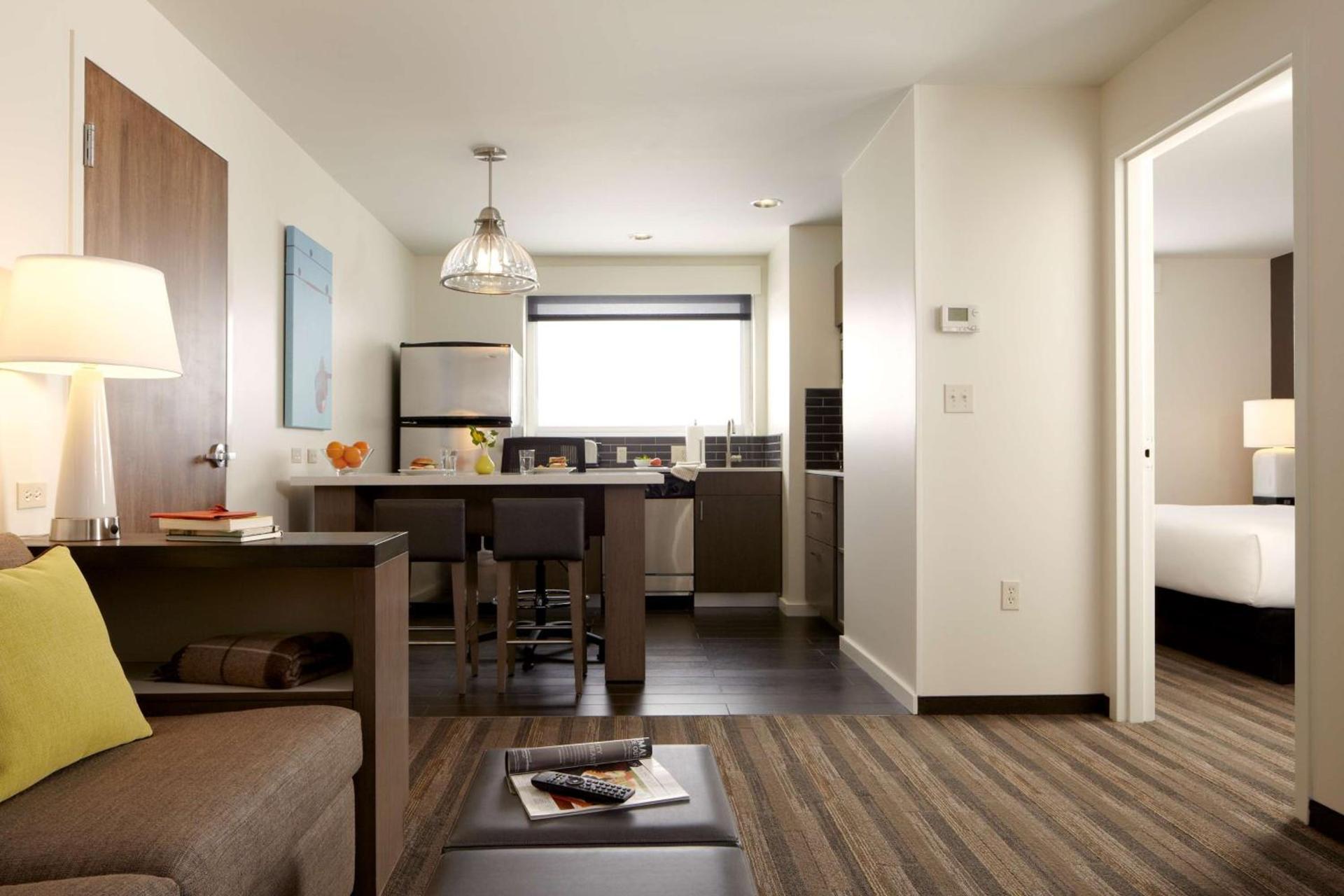 Hyatt House LA - University Medical Center photo 28