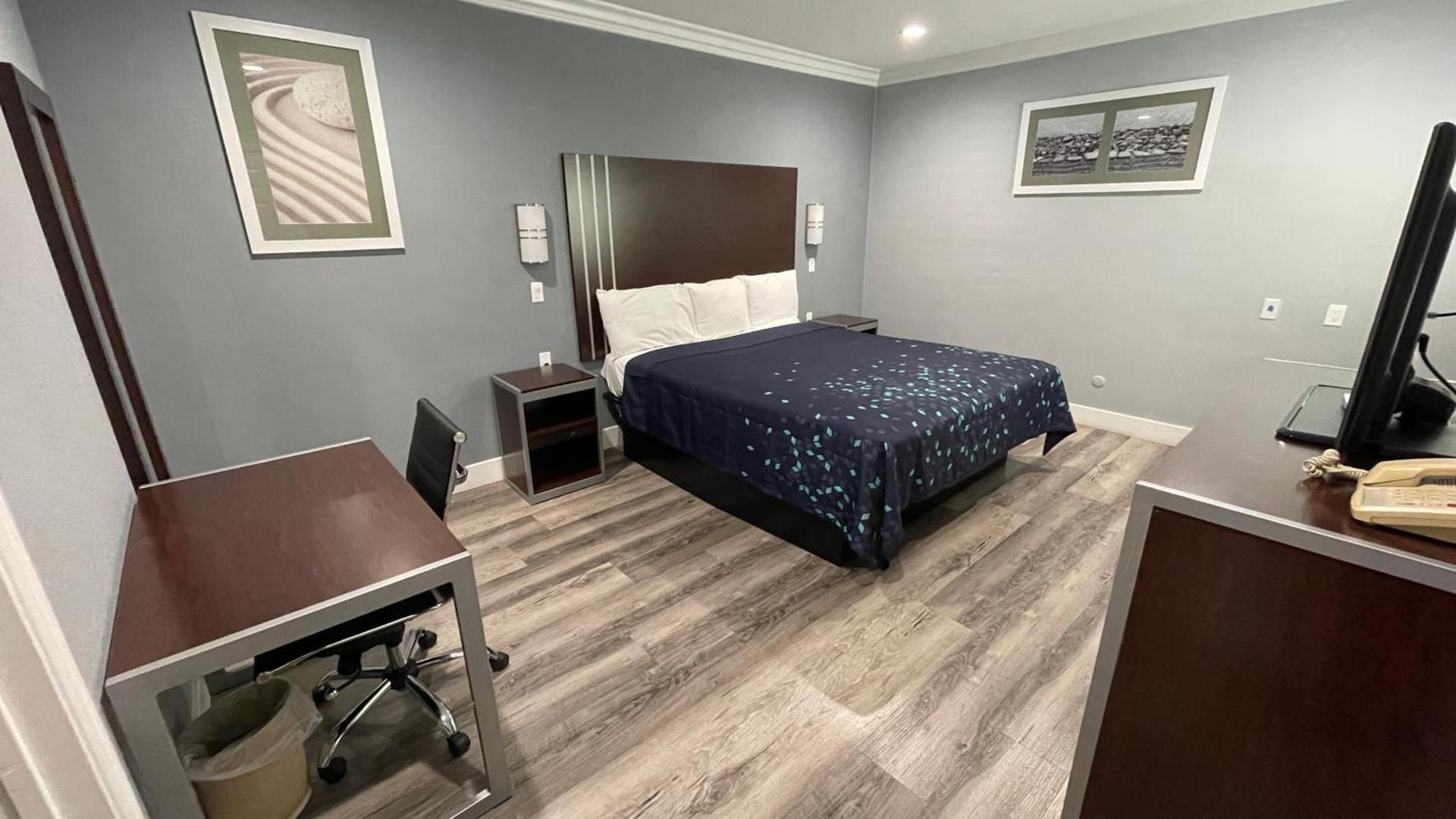 Regency Motel photo 12