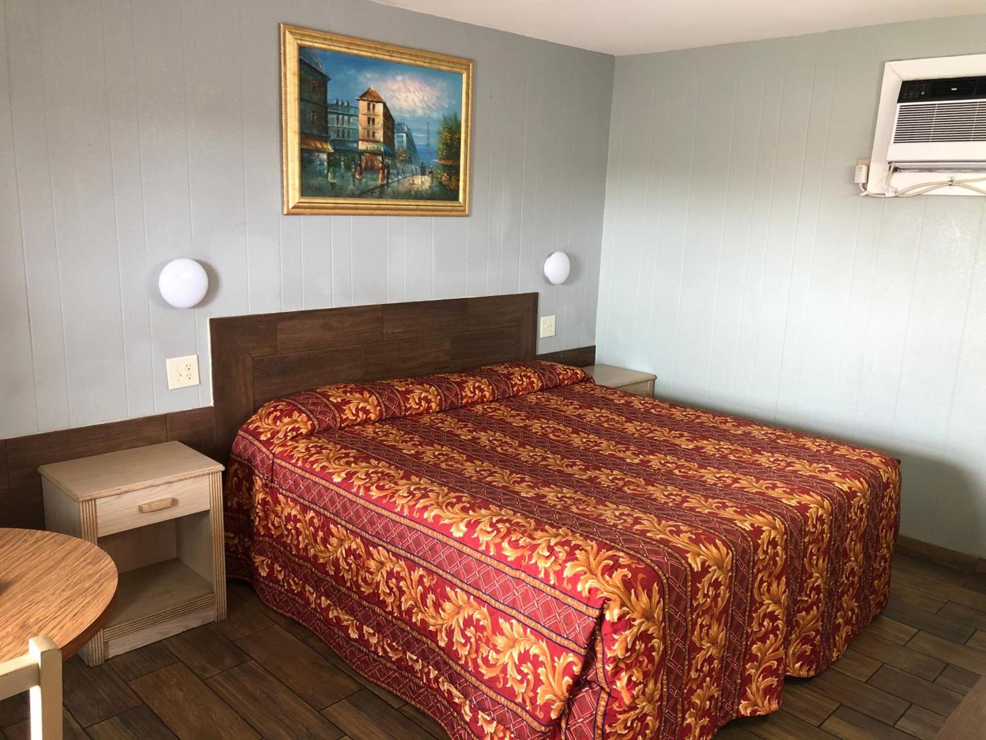 Budget inn photo 14