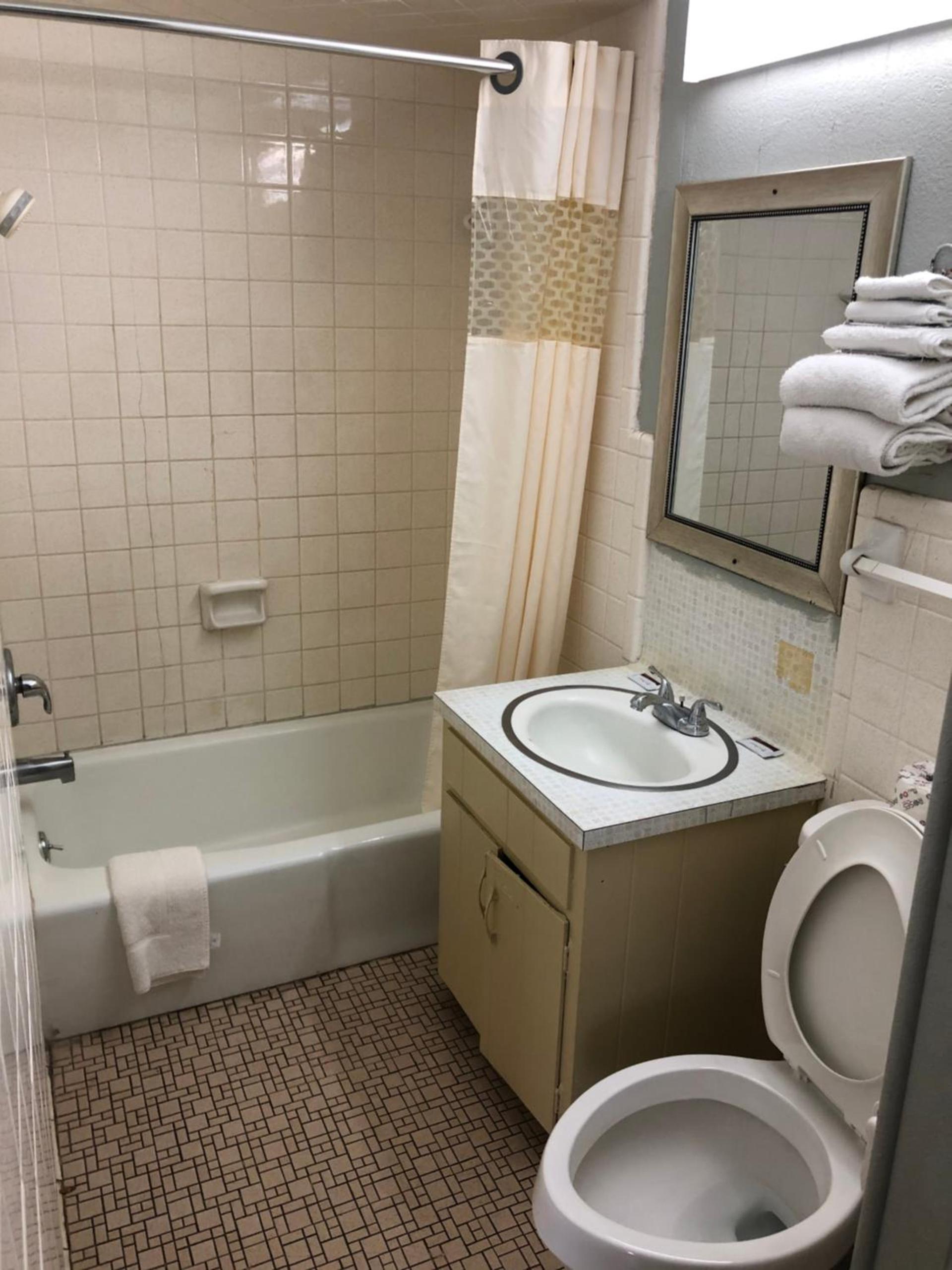 Budget inn photo 7
