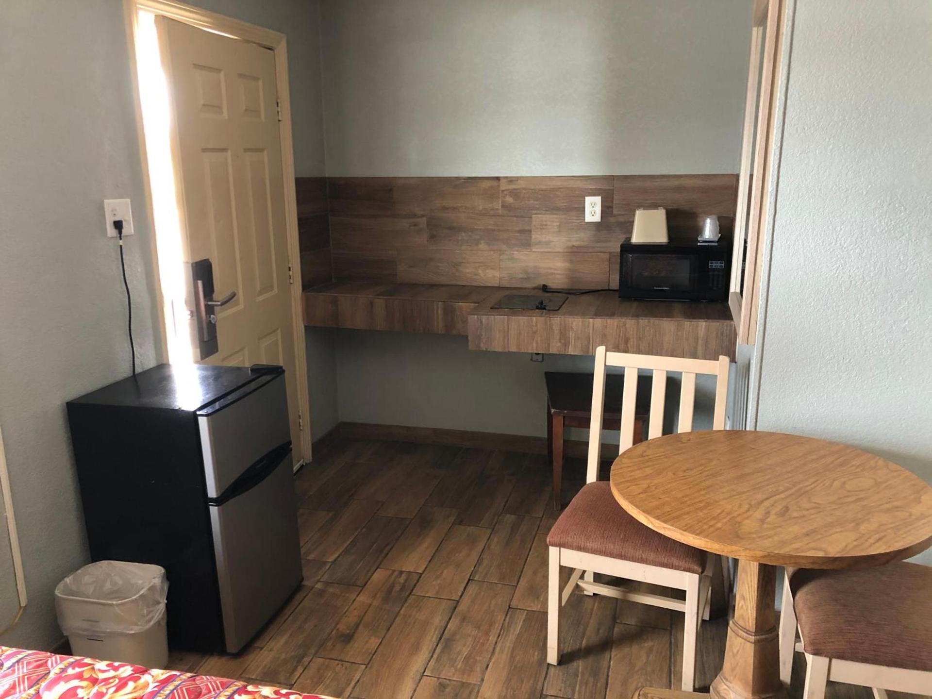 Budget inn photo 24