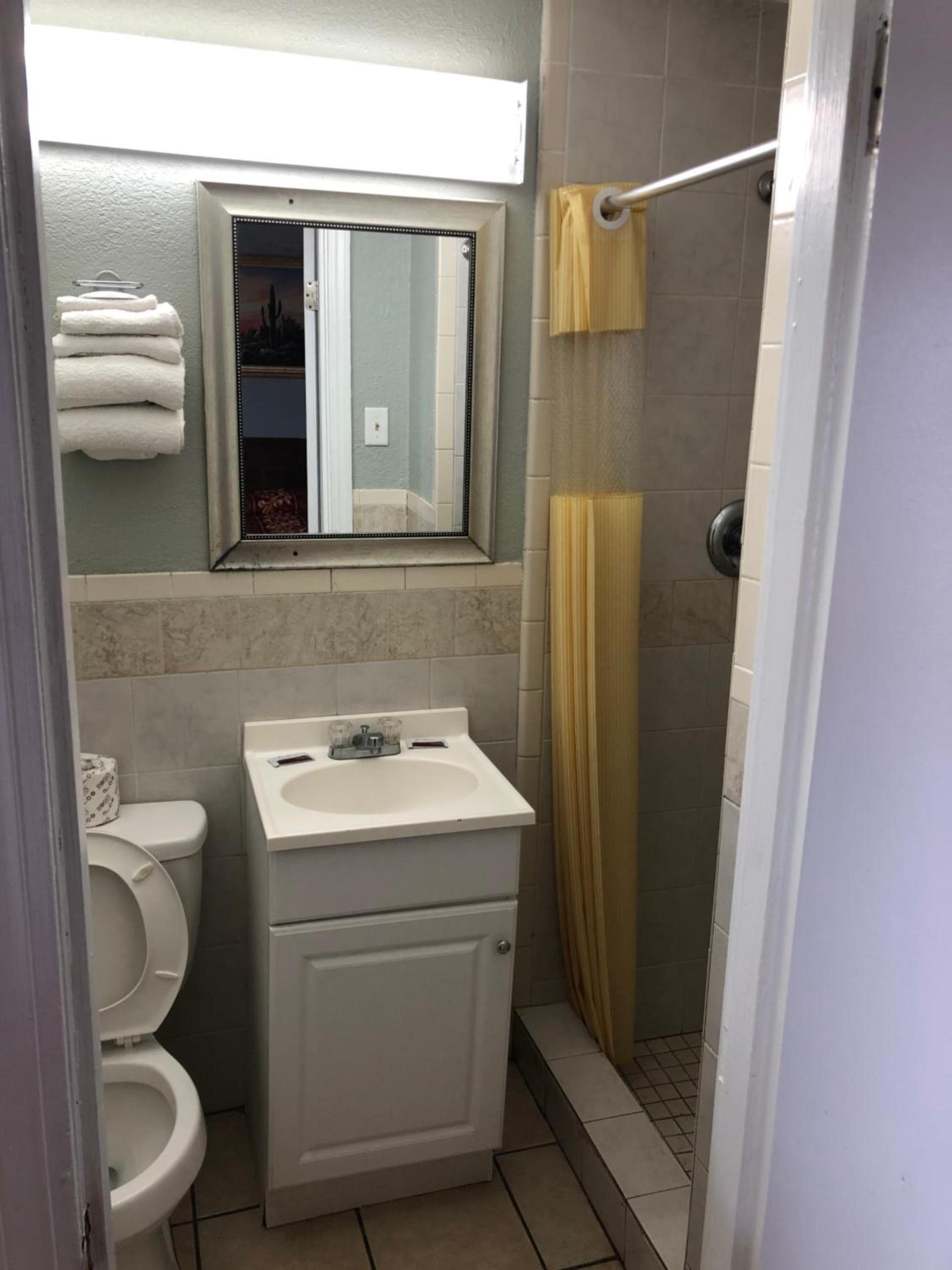 Budget inn photo 17