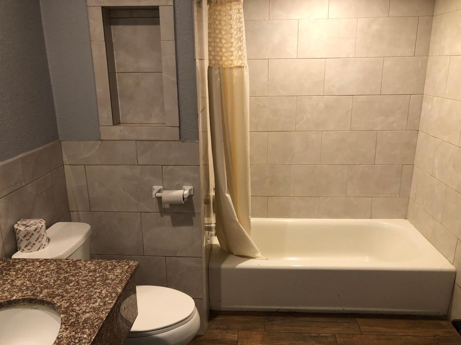 Budget inn photo 22