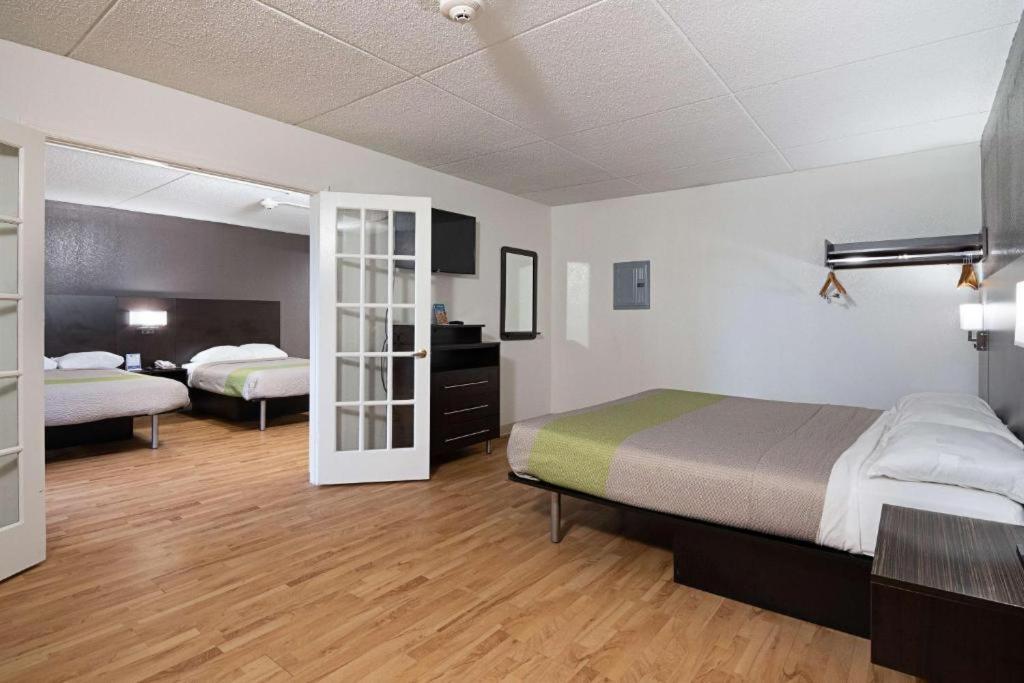Motel 6-Columbus, GA - Downtown photo 32