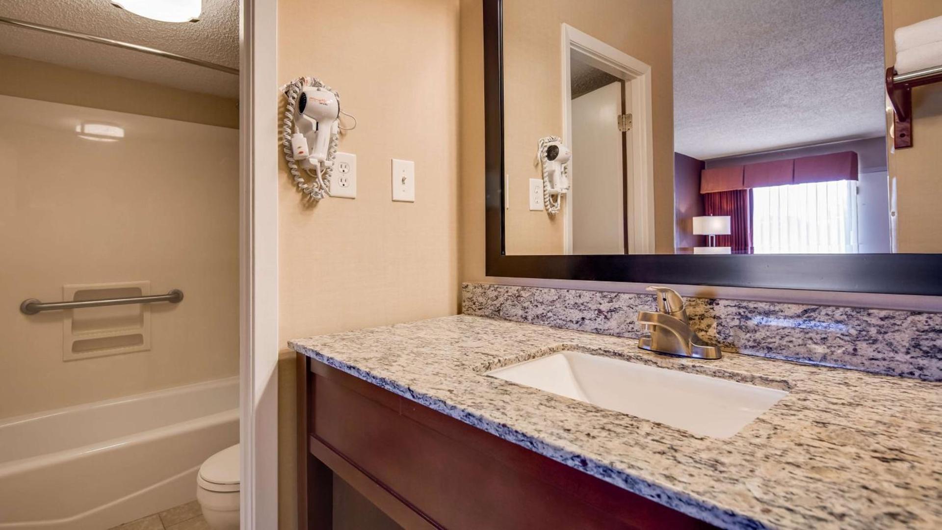 Best Western Canton Inn photo 12