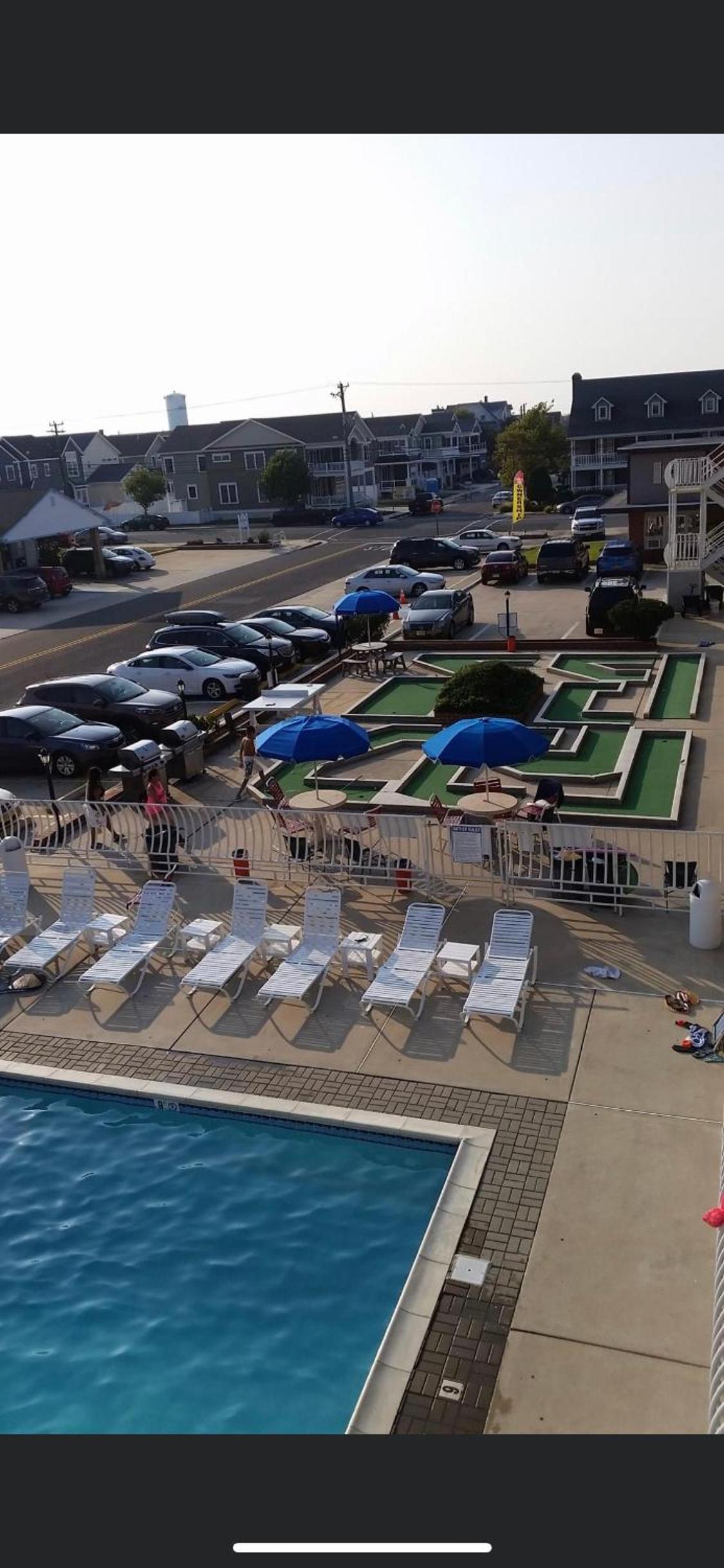 Gold Crest Motel photo 10
