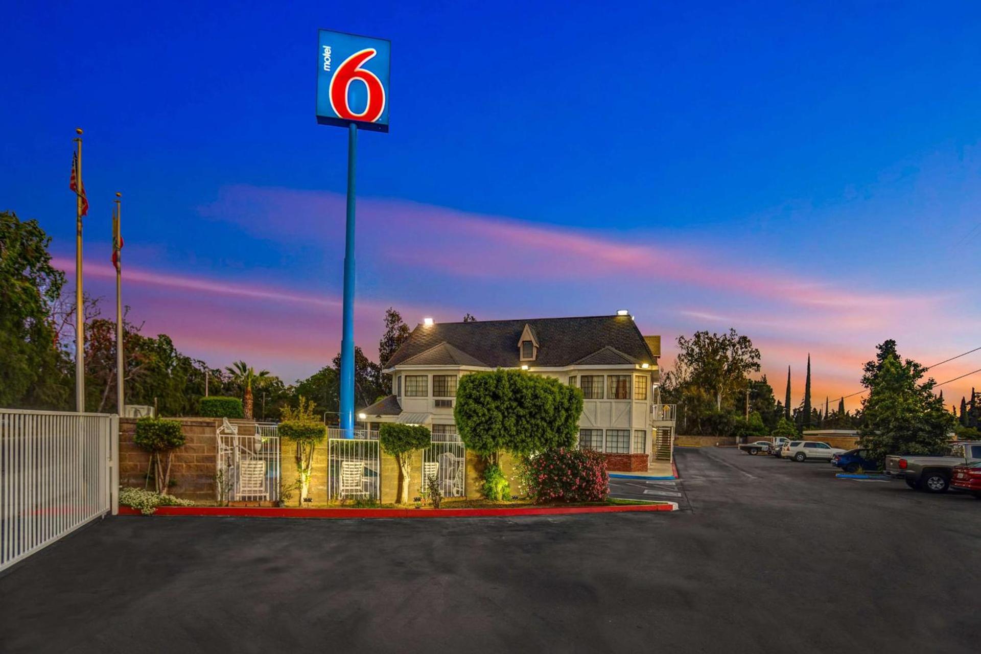Motel 6-Fresno, CA - Belmont Ave photo 1
