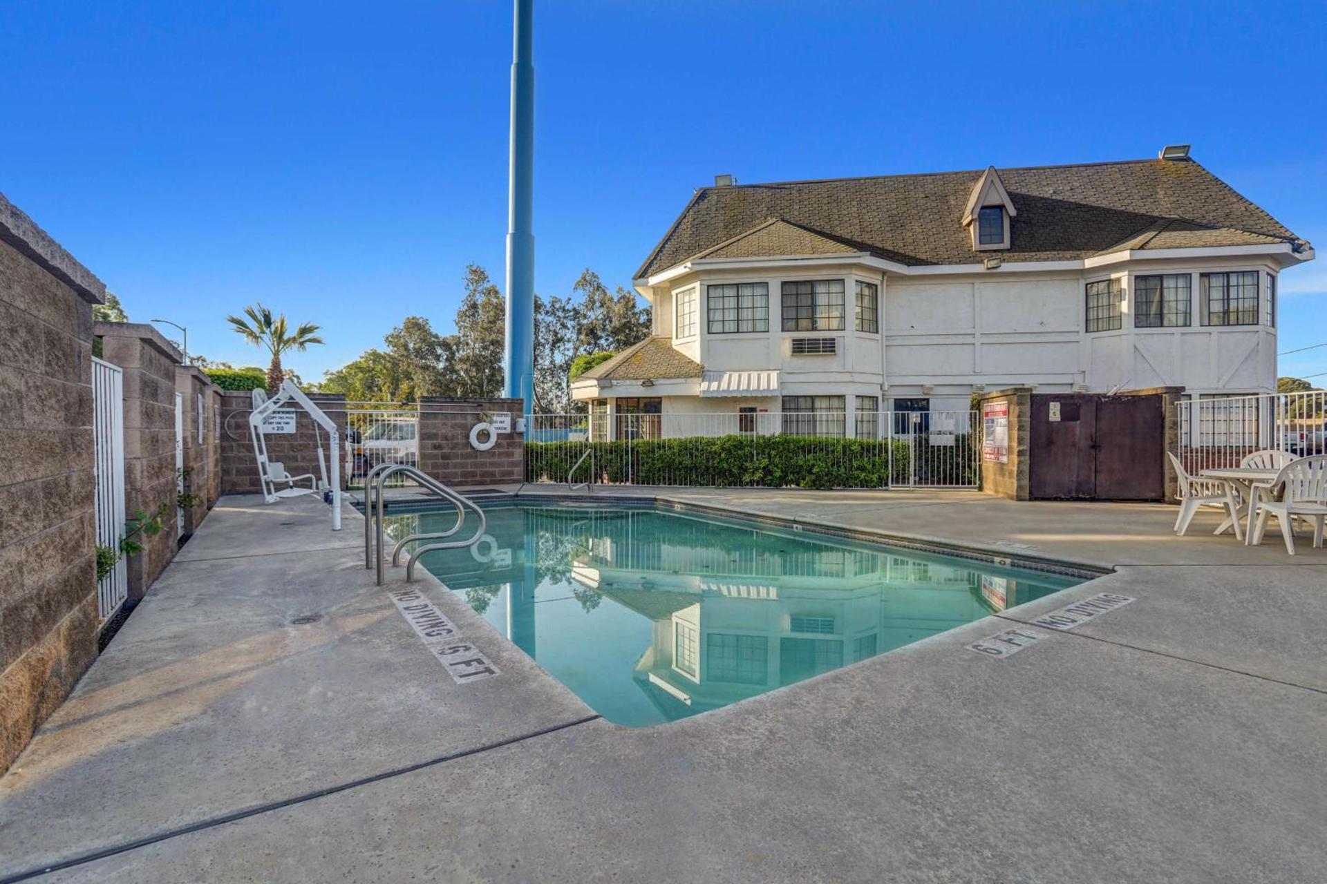 Motel 6-Fresno, CA - Belmont Ave photo 26