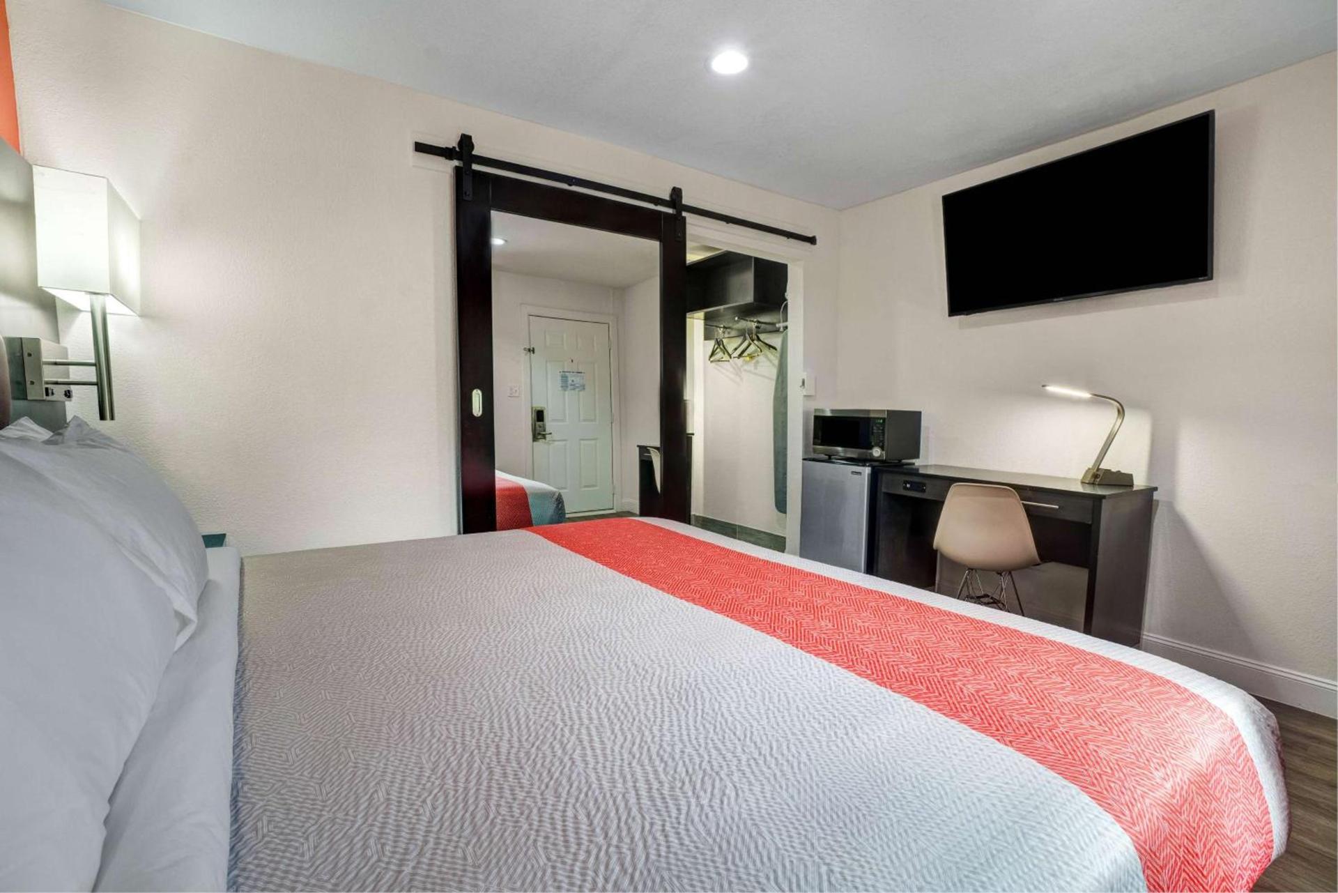 Motel 6 Bellville, OH photo 9