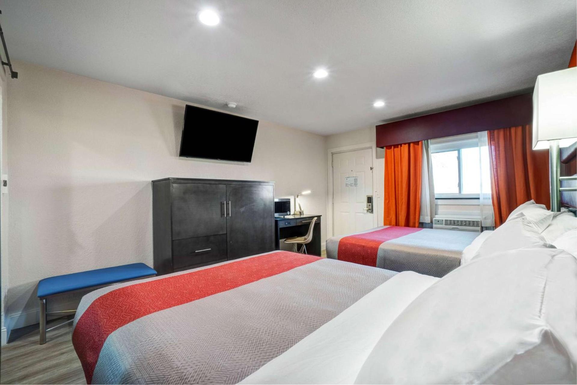 Motel 6 Bellville, OH photo 7