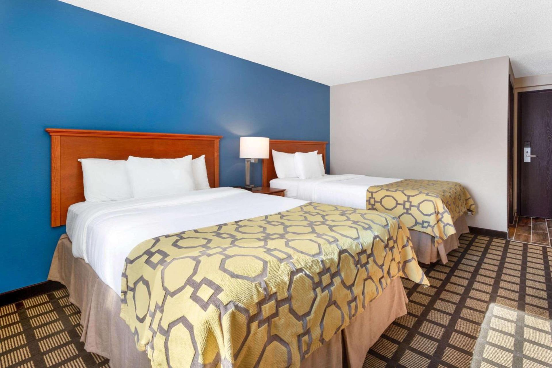 Baymont by Wyndham Rochester Mayo Clinic Area photo 9