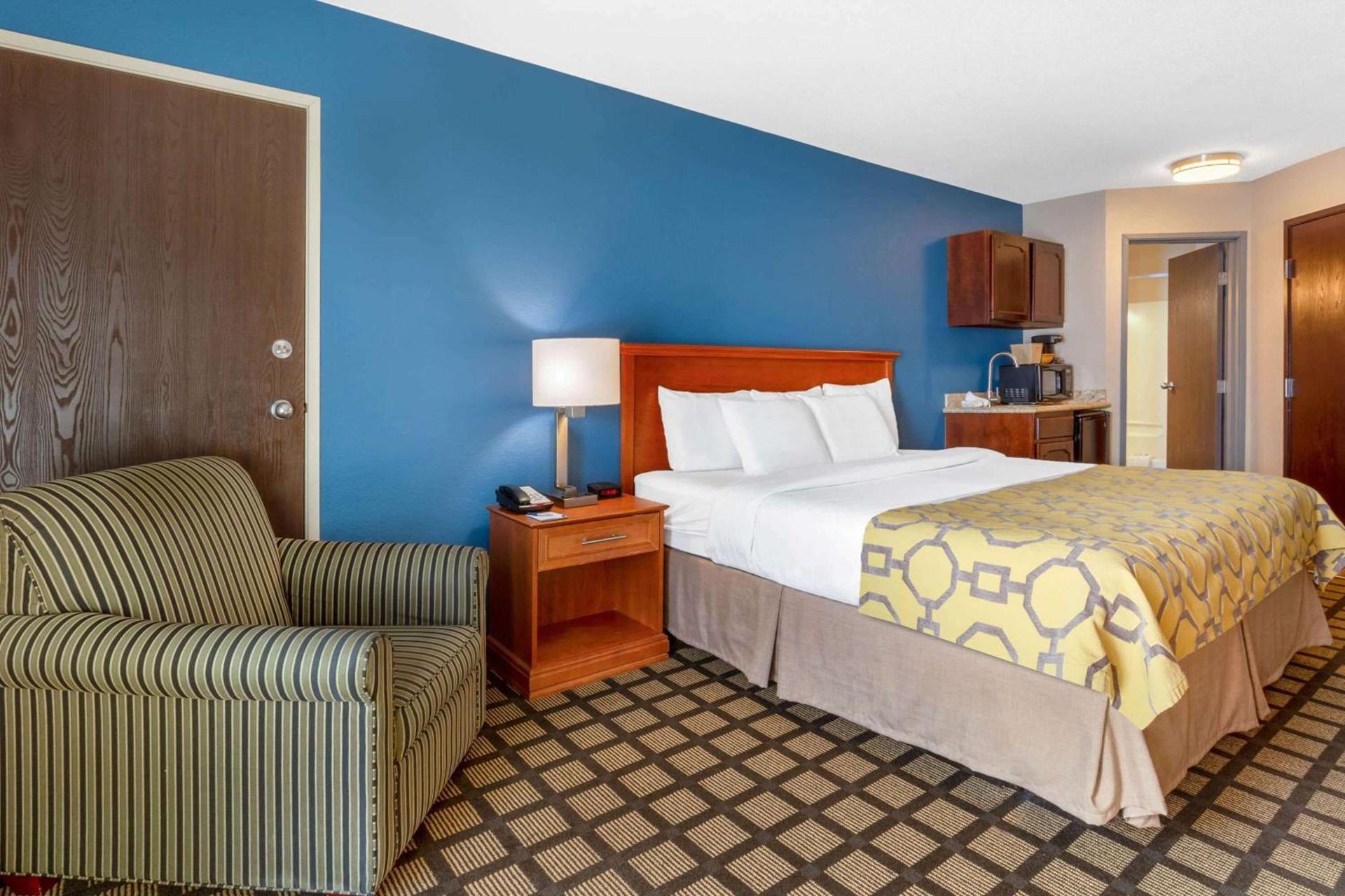 Baymont by Wyndham Rochester Mayo Clinic Area photo 20