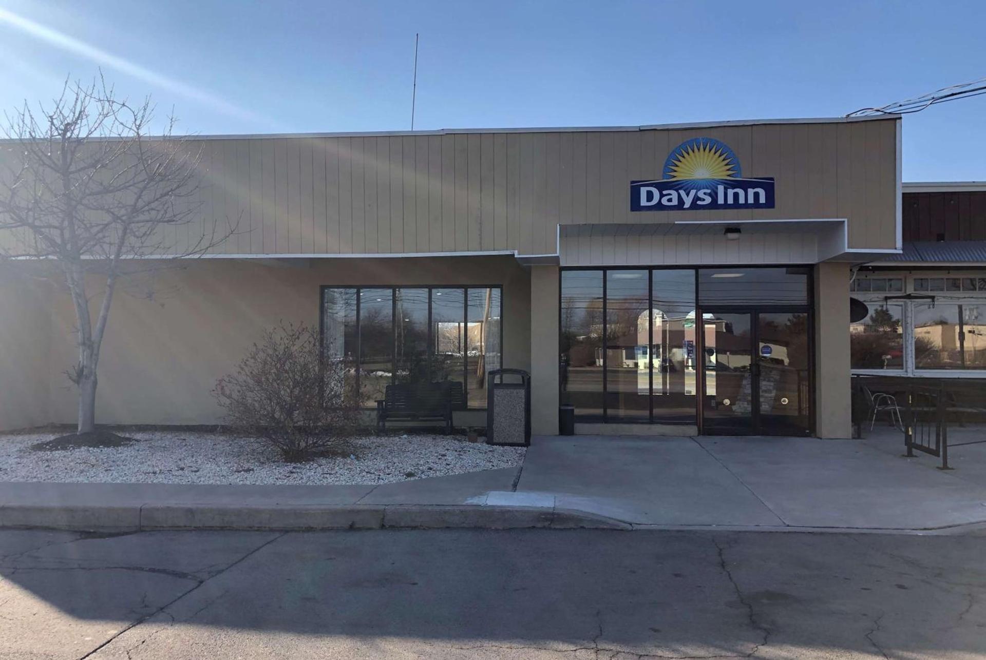 Days Inn by Wyndham Henrietta/Rochester Area photo 3