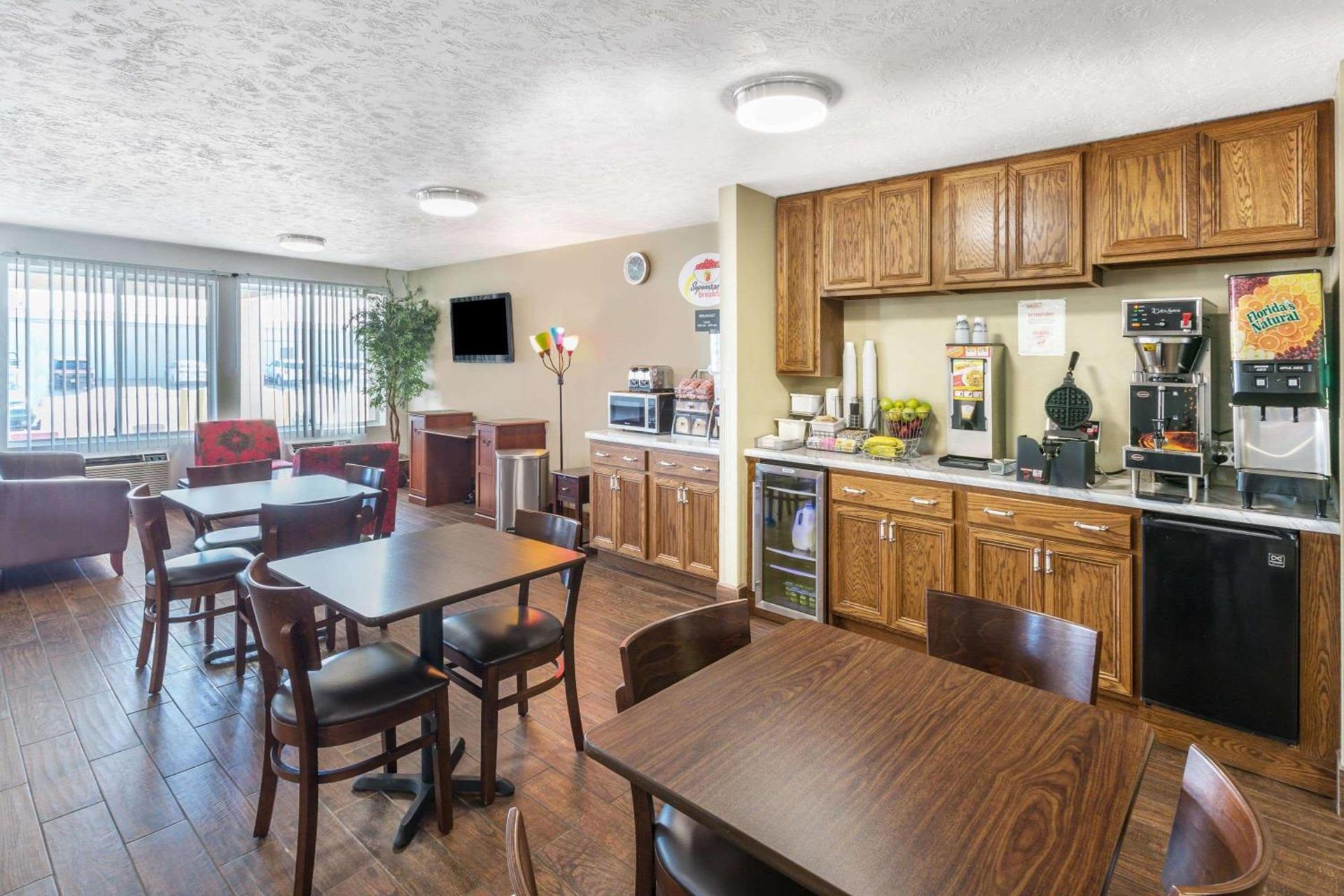 Super 8 by Wyndham North Sioux City photo 16