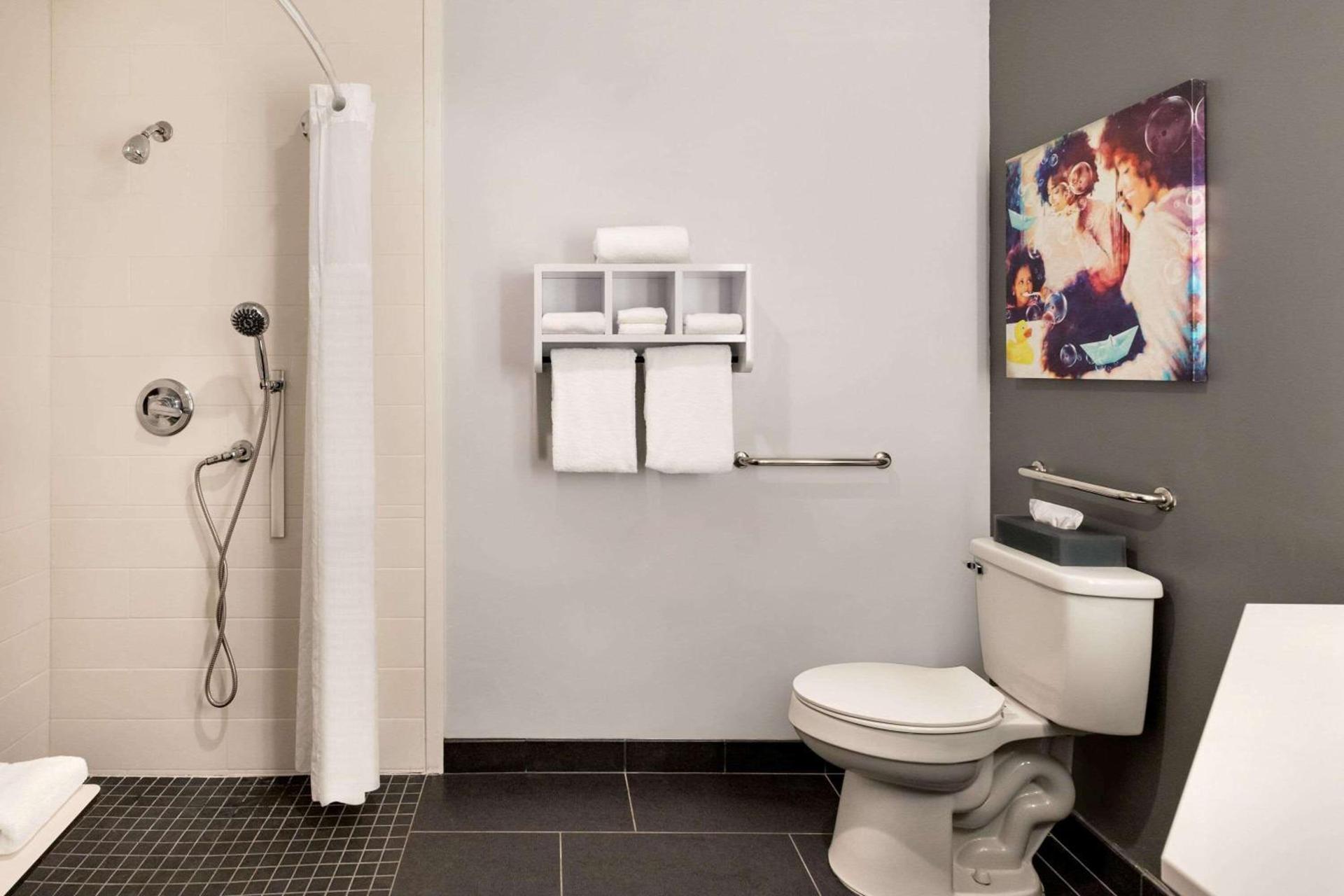 La Quinta inn & suites by Wyndham Dothan photo 88
