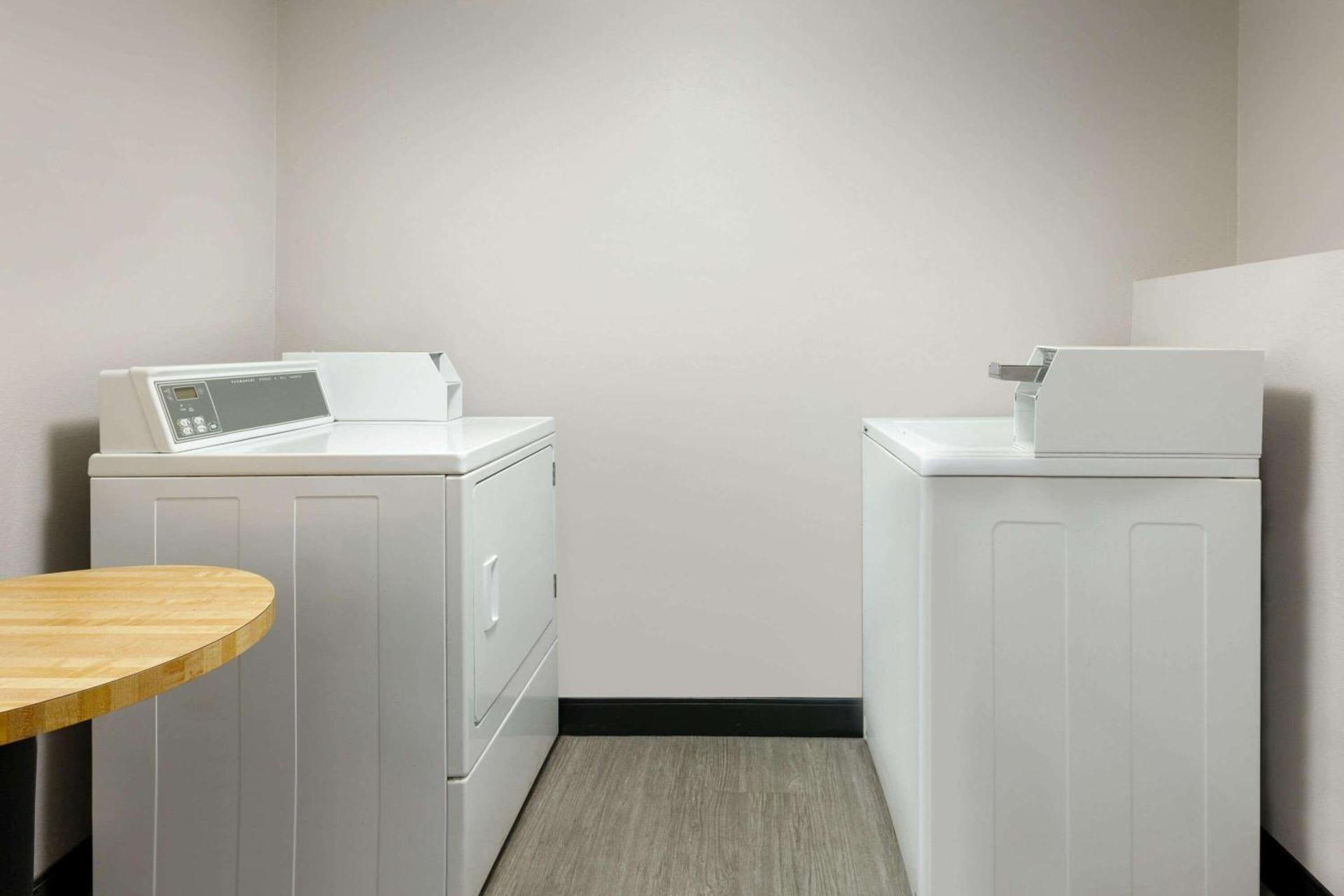 La Quinta inn & suites by Wyndham Dothan photo 81