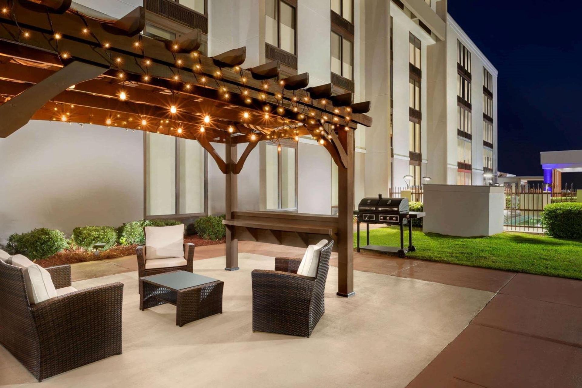 La Quinta inn & suites by Wyndham Dothan photo 79