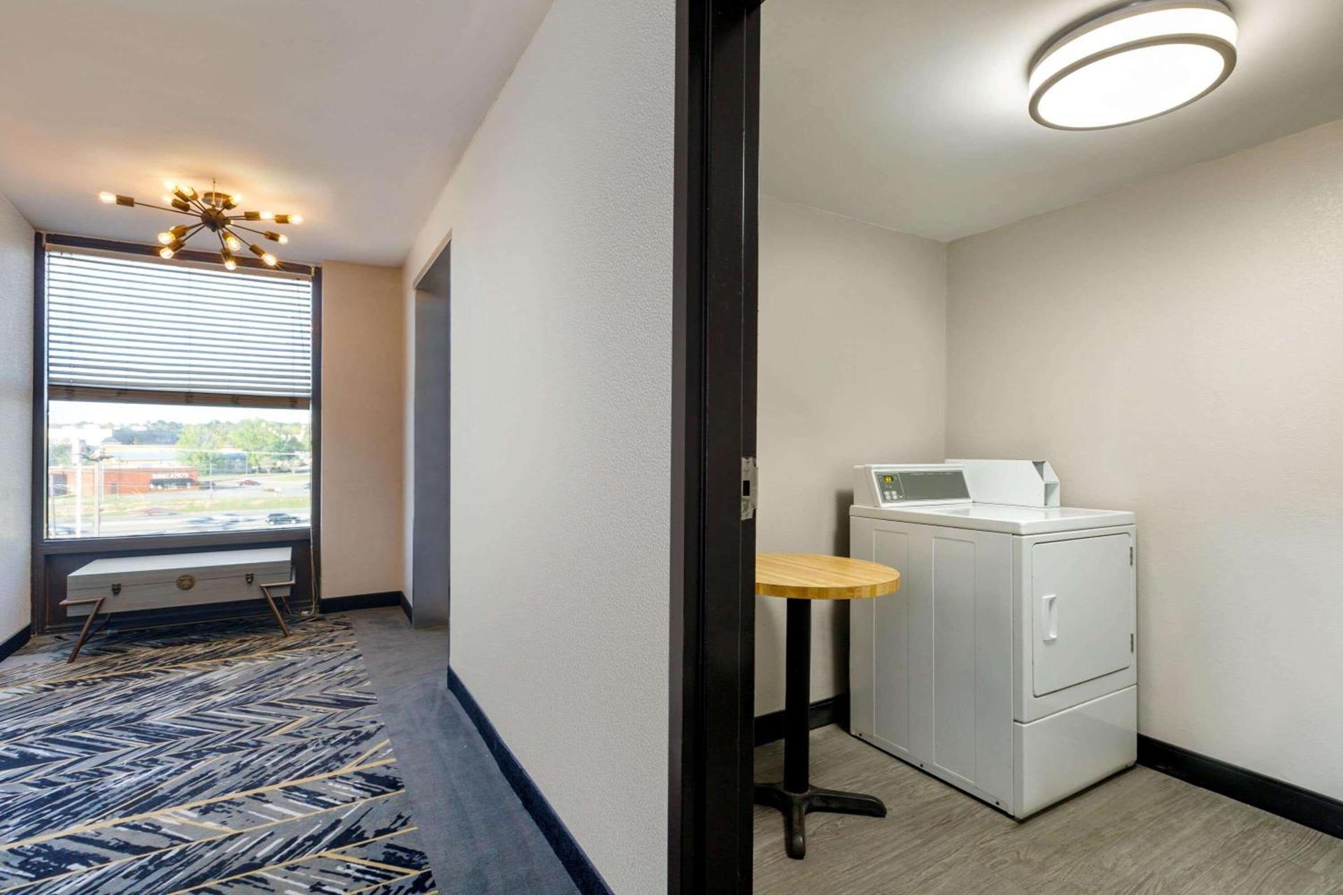 La Quinta inn & suites by Wyndham Dothan photo 83