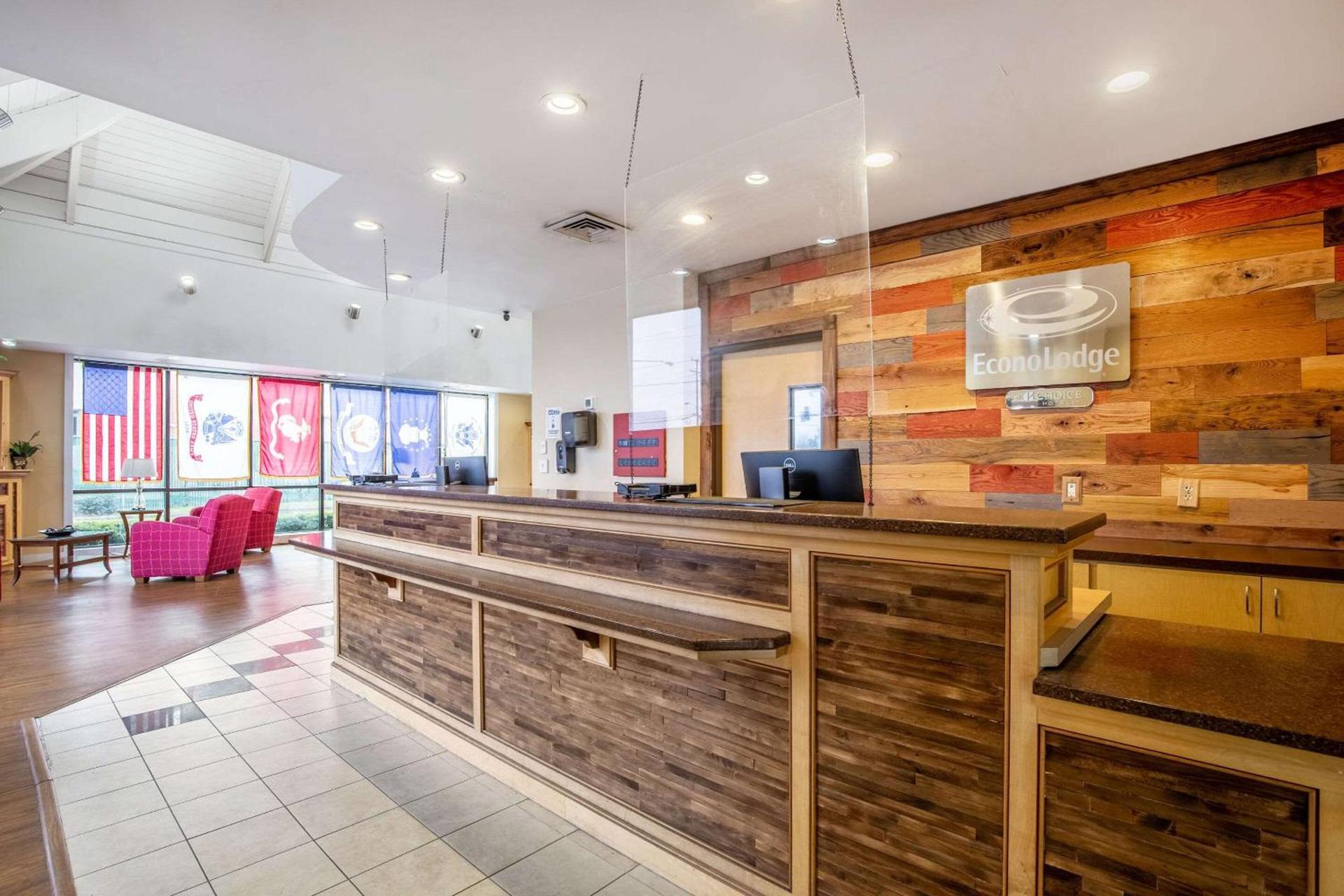 Econo Lodge Naval Station Norfolk photo 4