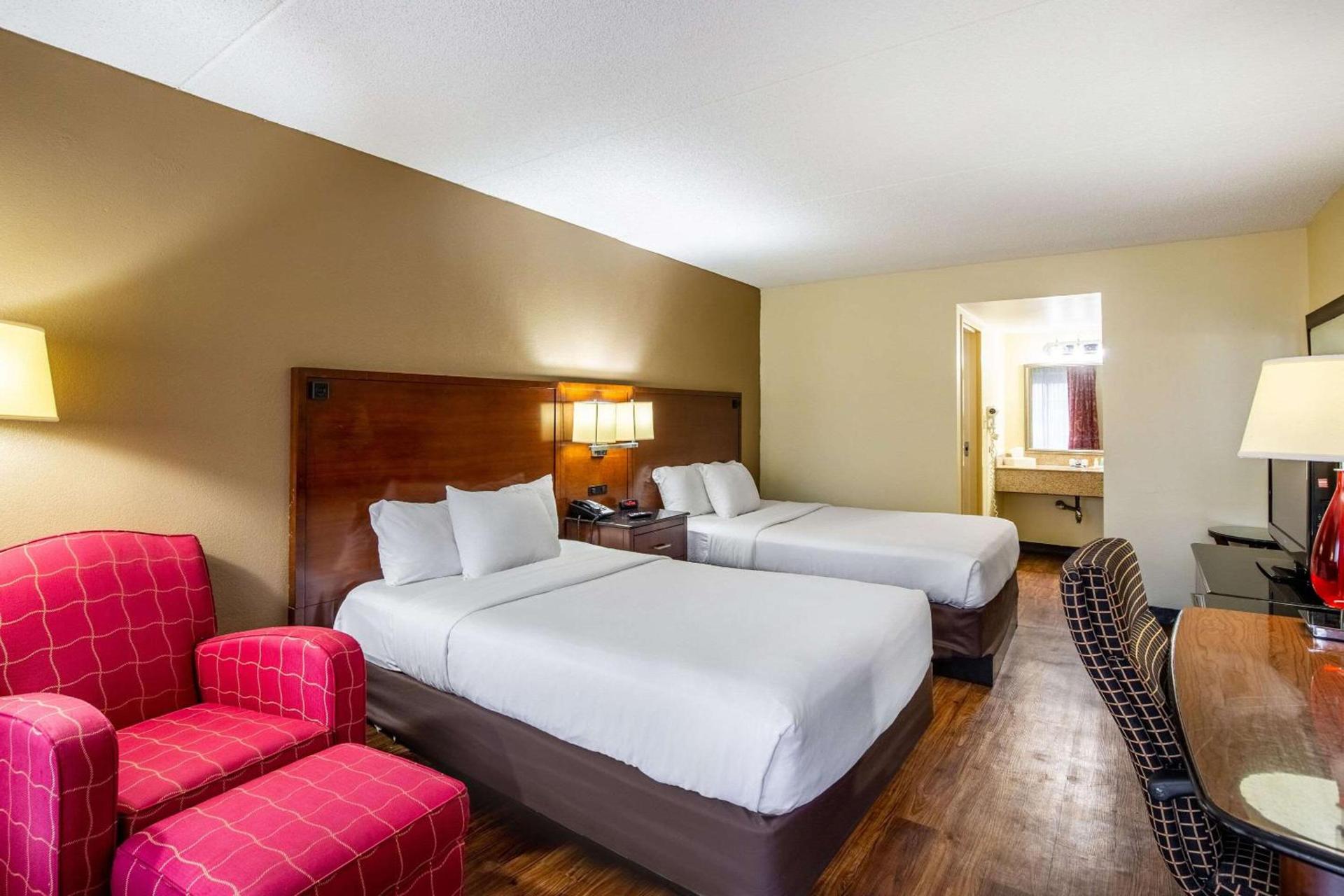 Econo Lodge Naval Station Norfolk photo 19