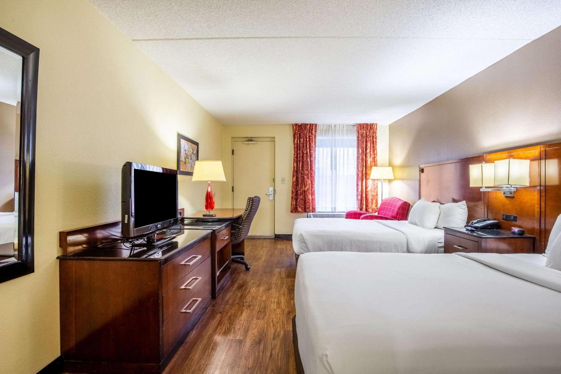Econo Lodge Naval Station Norfolk photo 20