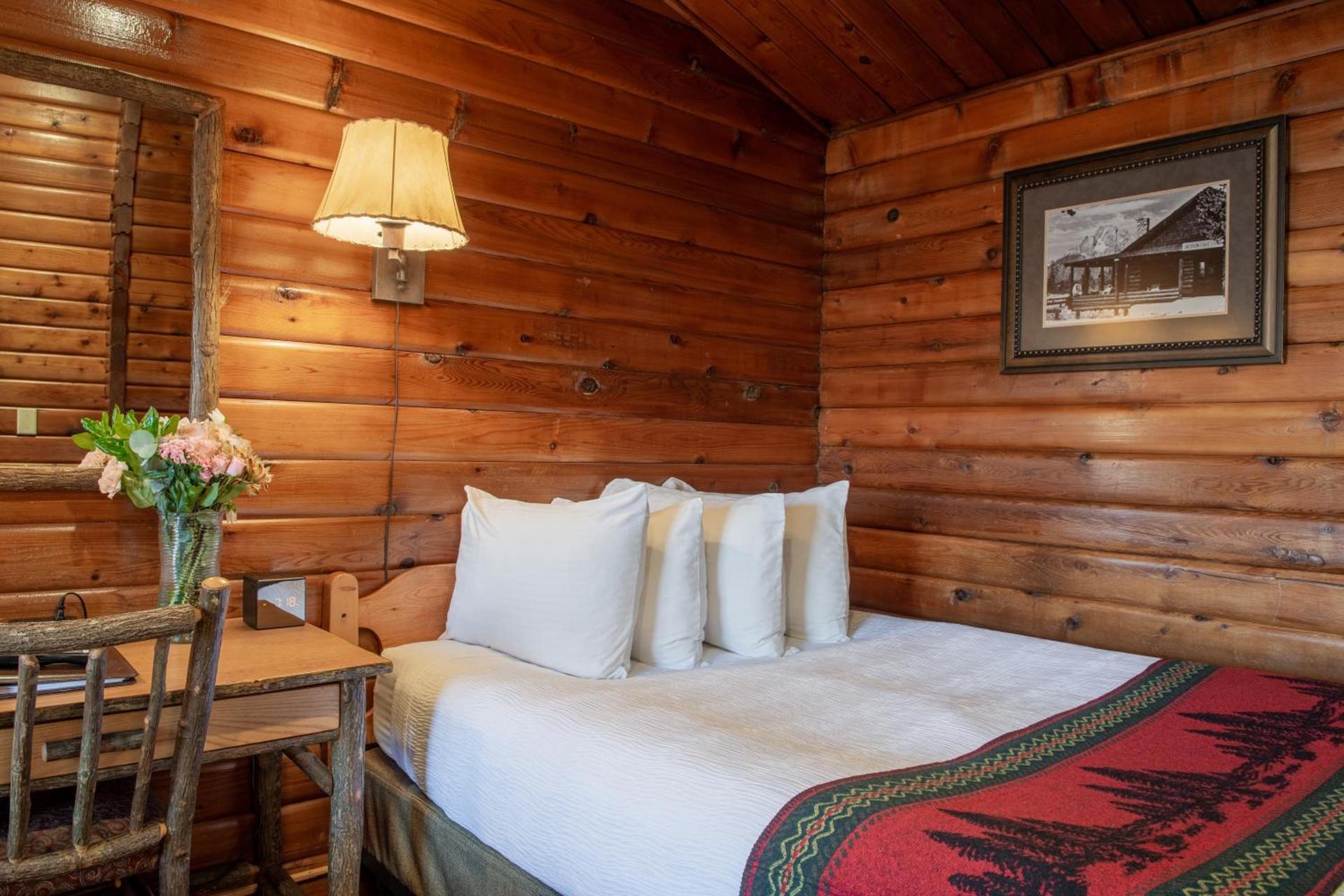 Antler Inn photo 27
