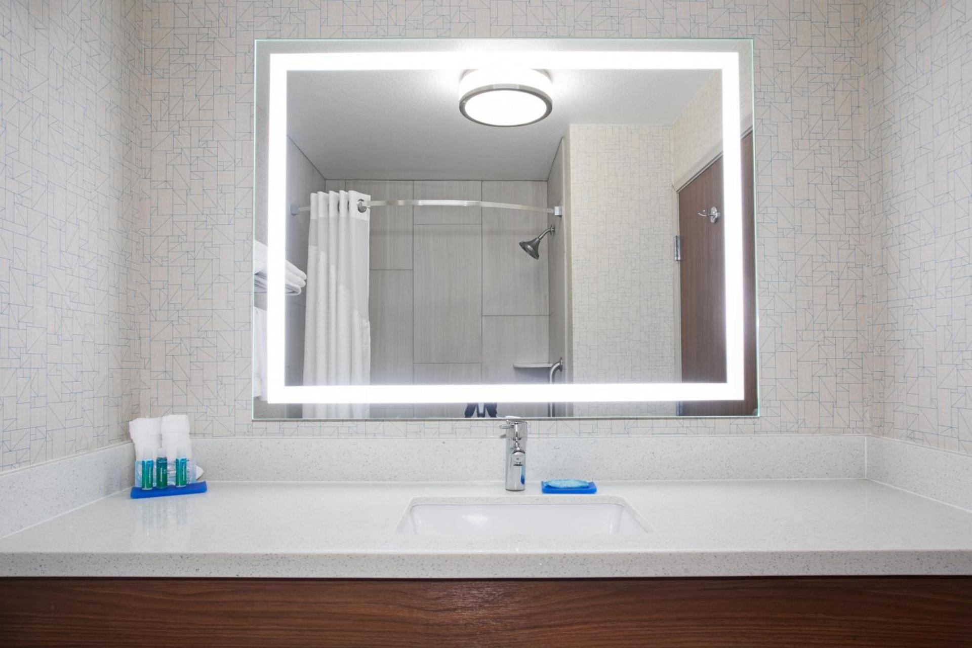 Holiday Inn Express Hotel & Suites Longmont by IHG photo 76