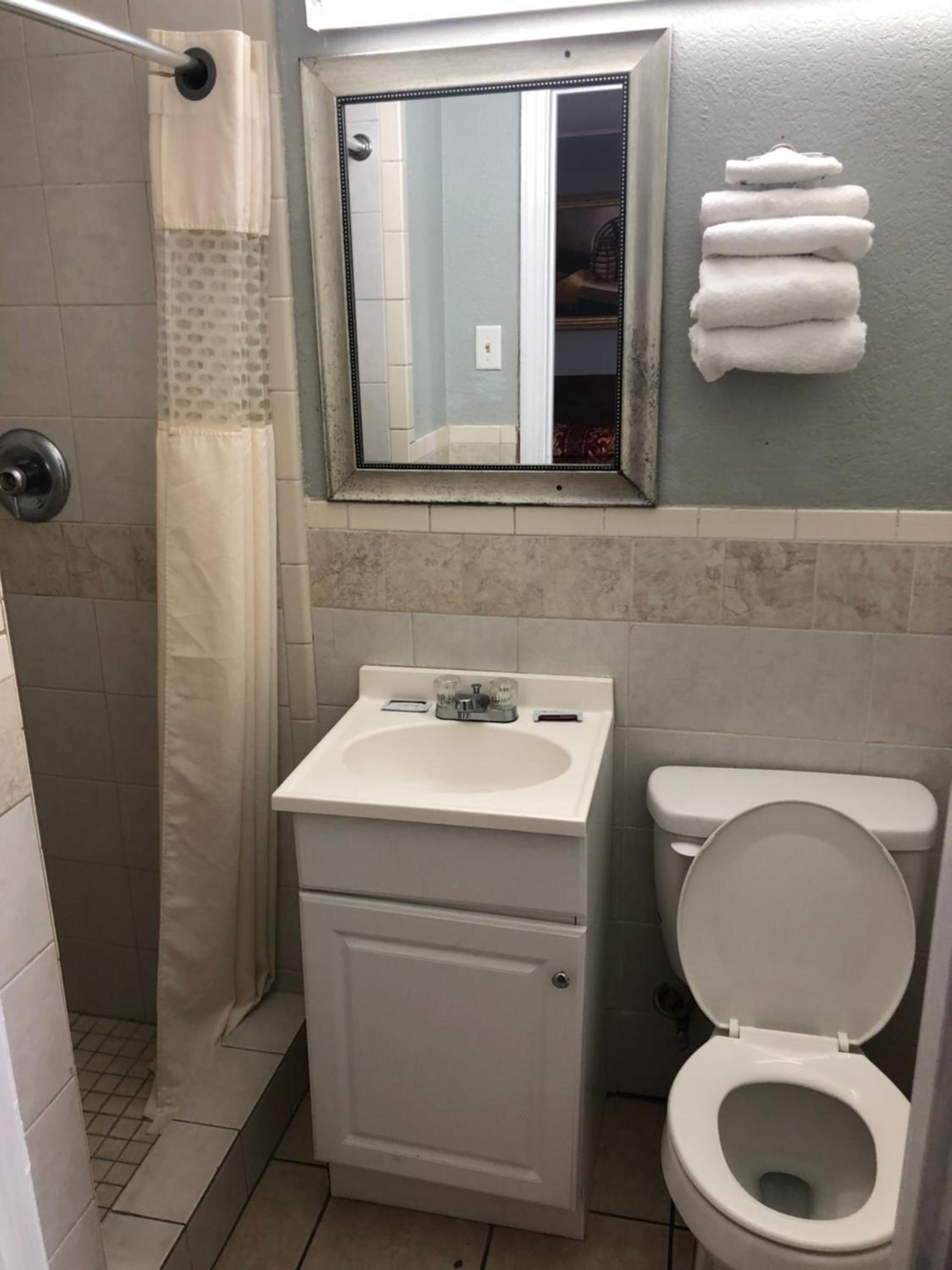 Budget inn photo 10