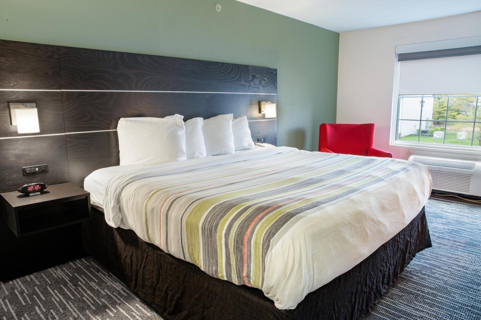 Country Inn & Suites by Radisson, Columbus West, OH photo 41