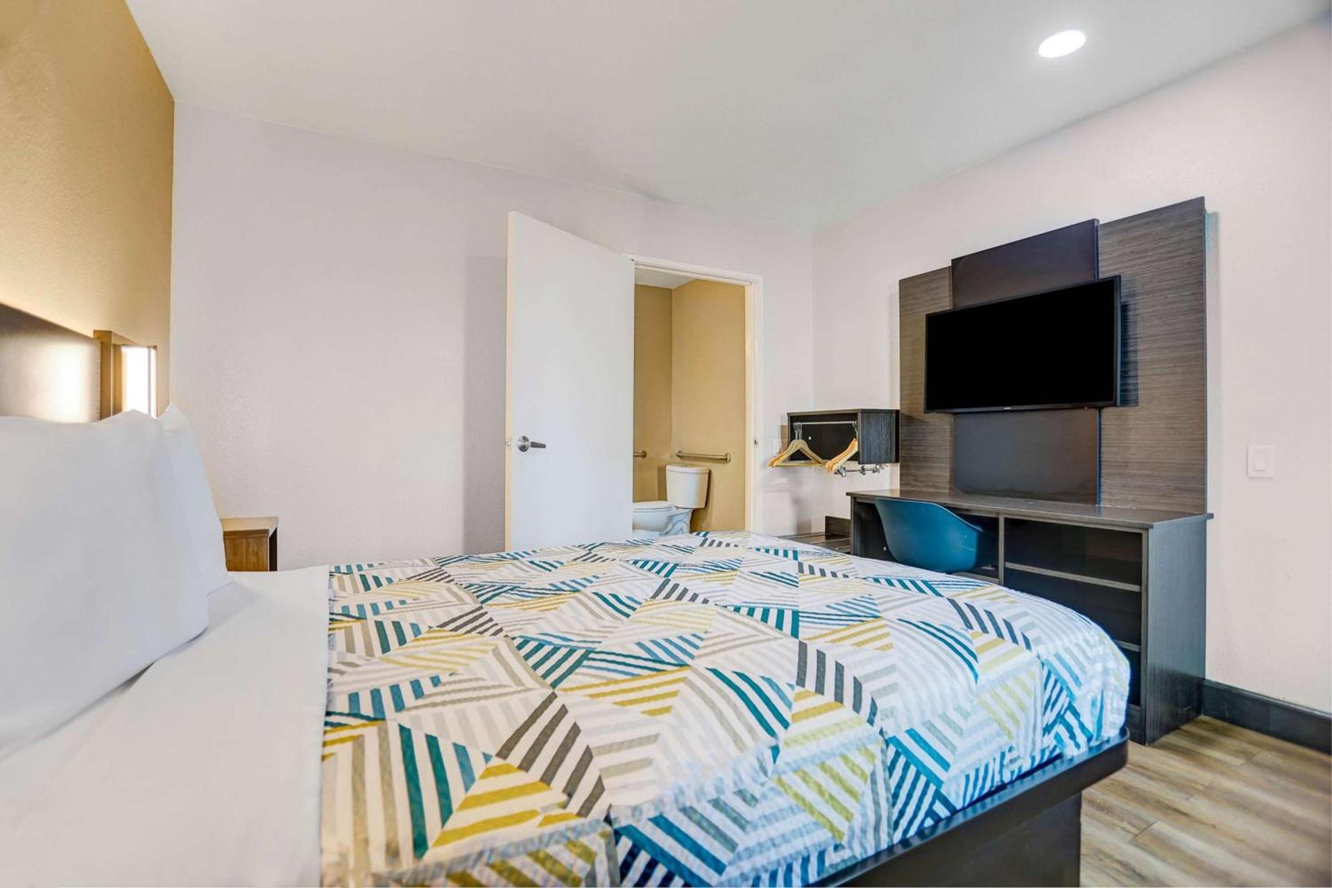 Motel 6-San Bernardino, CA - South photo 10