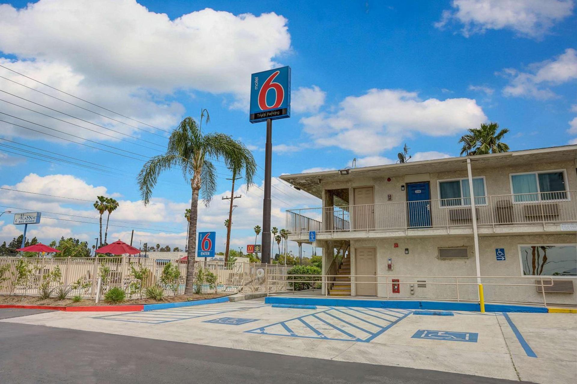 Motel 6-San Bernardino, CA - South photo 4