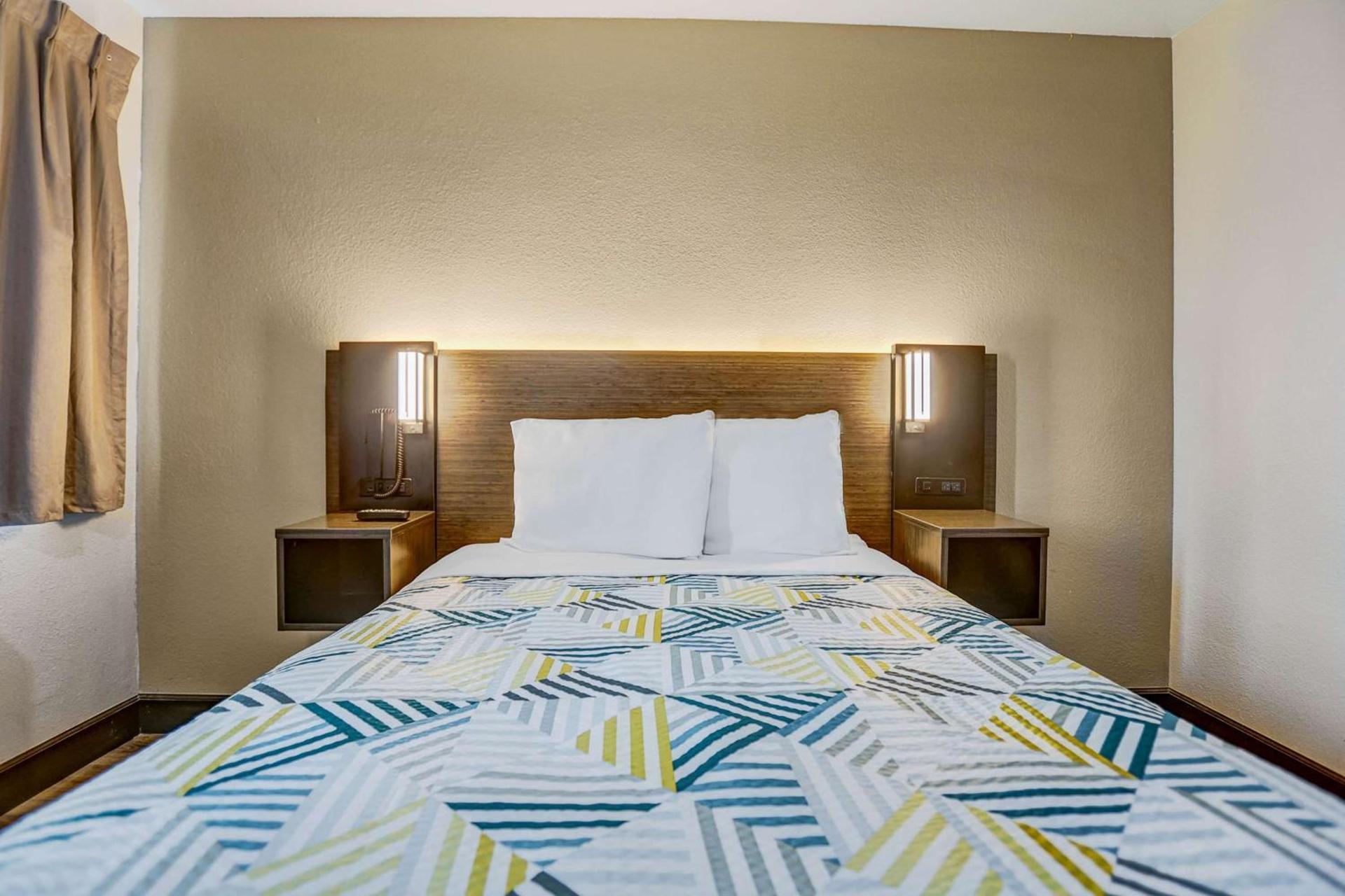 Motel 6-San Bernardino, CA - South photo 11