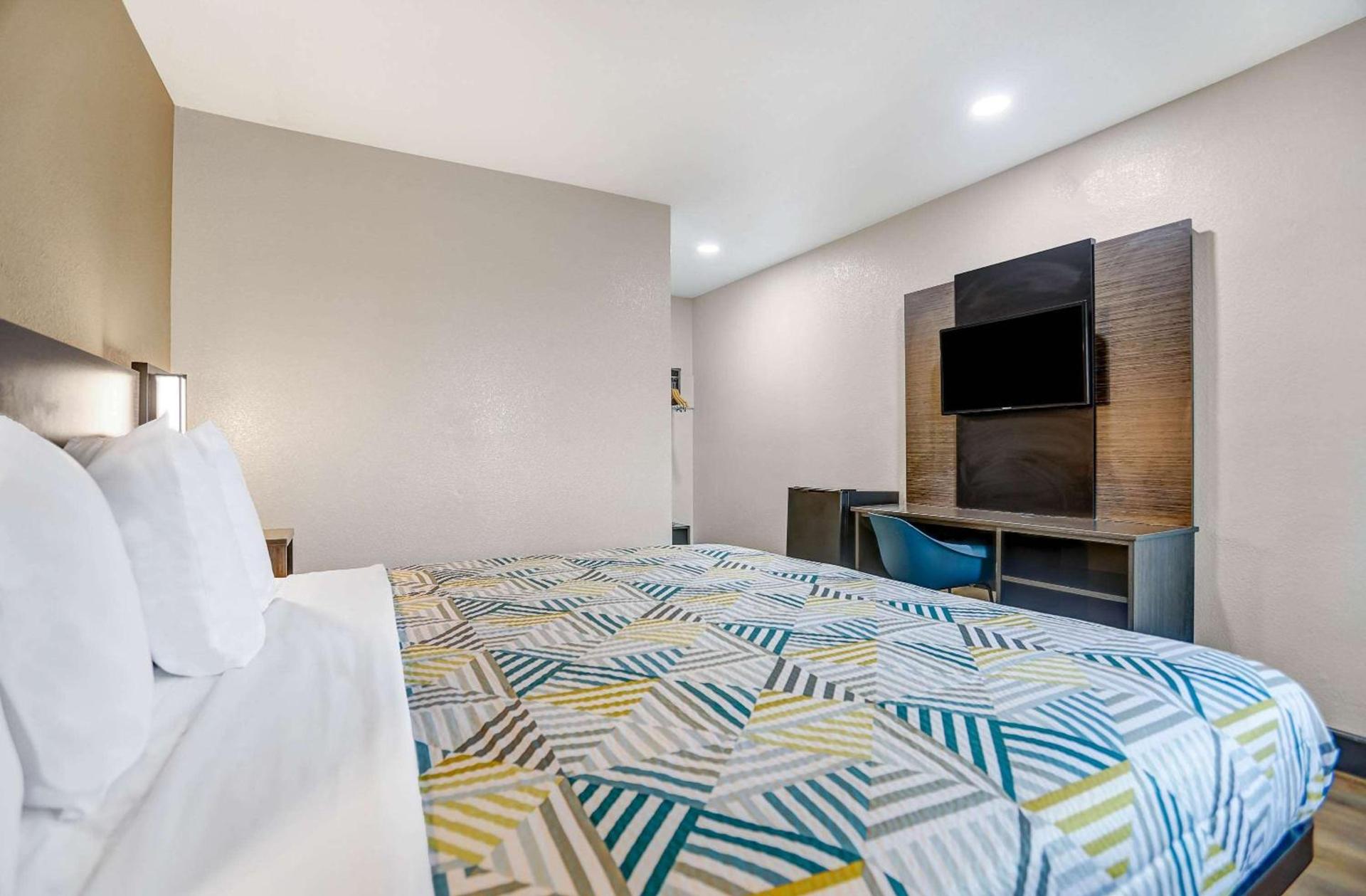 Motel 6-San Bernardino, CA - South photo 13