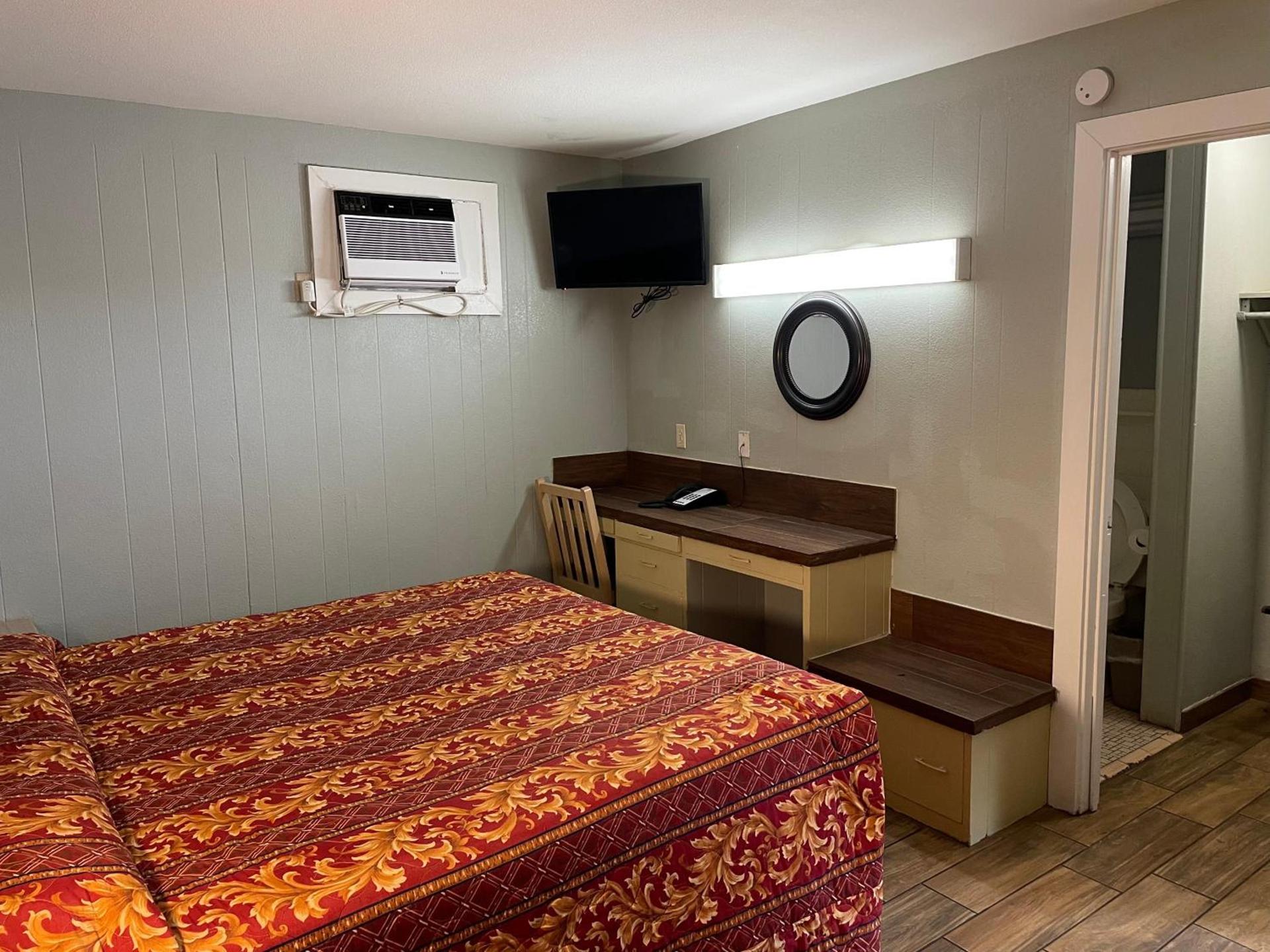 Budget inn photo 16