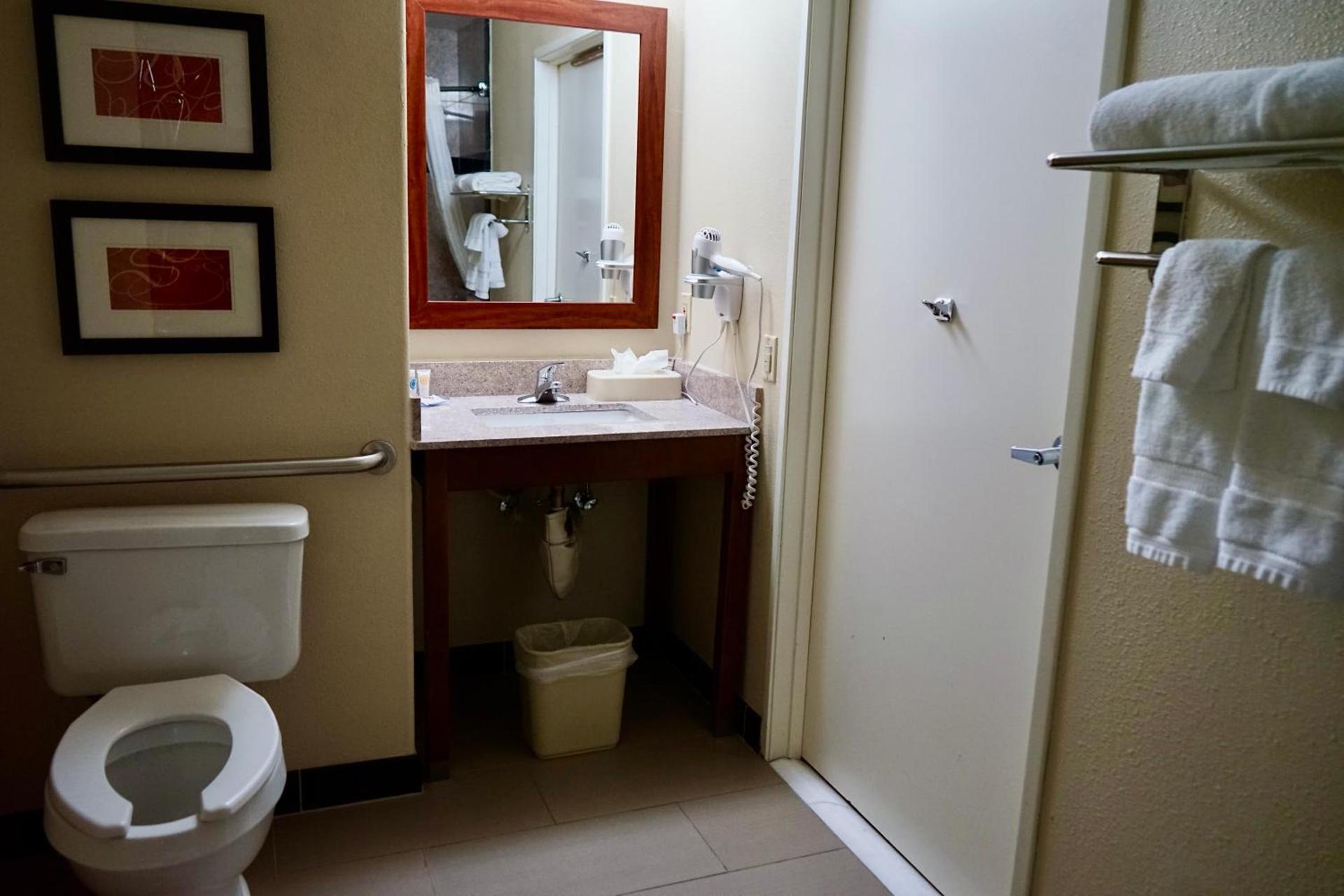 Comfort Suites Victorville-Hesperia photo 38
