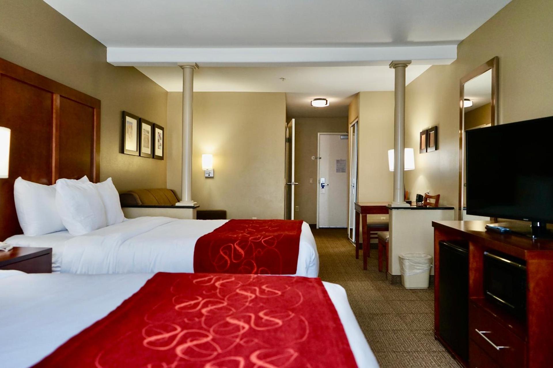 Comfort Suites Victorville-Hesperia photo 41