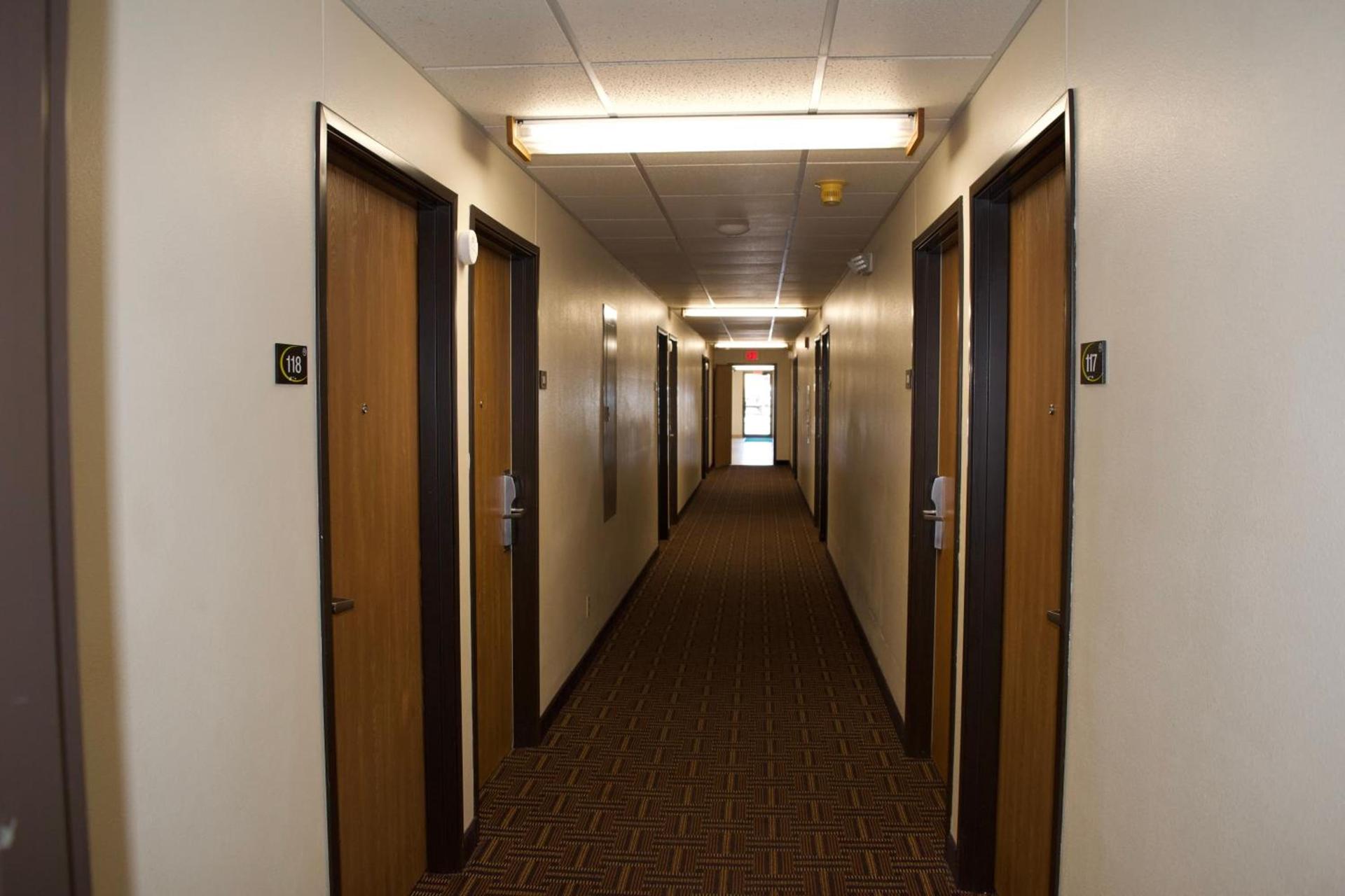 AmeriVu Inn and Suites Shawano WI photo 16
