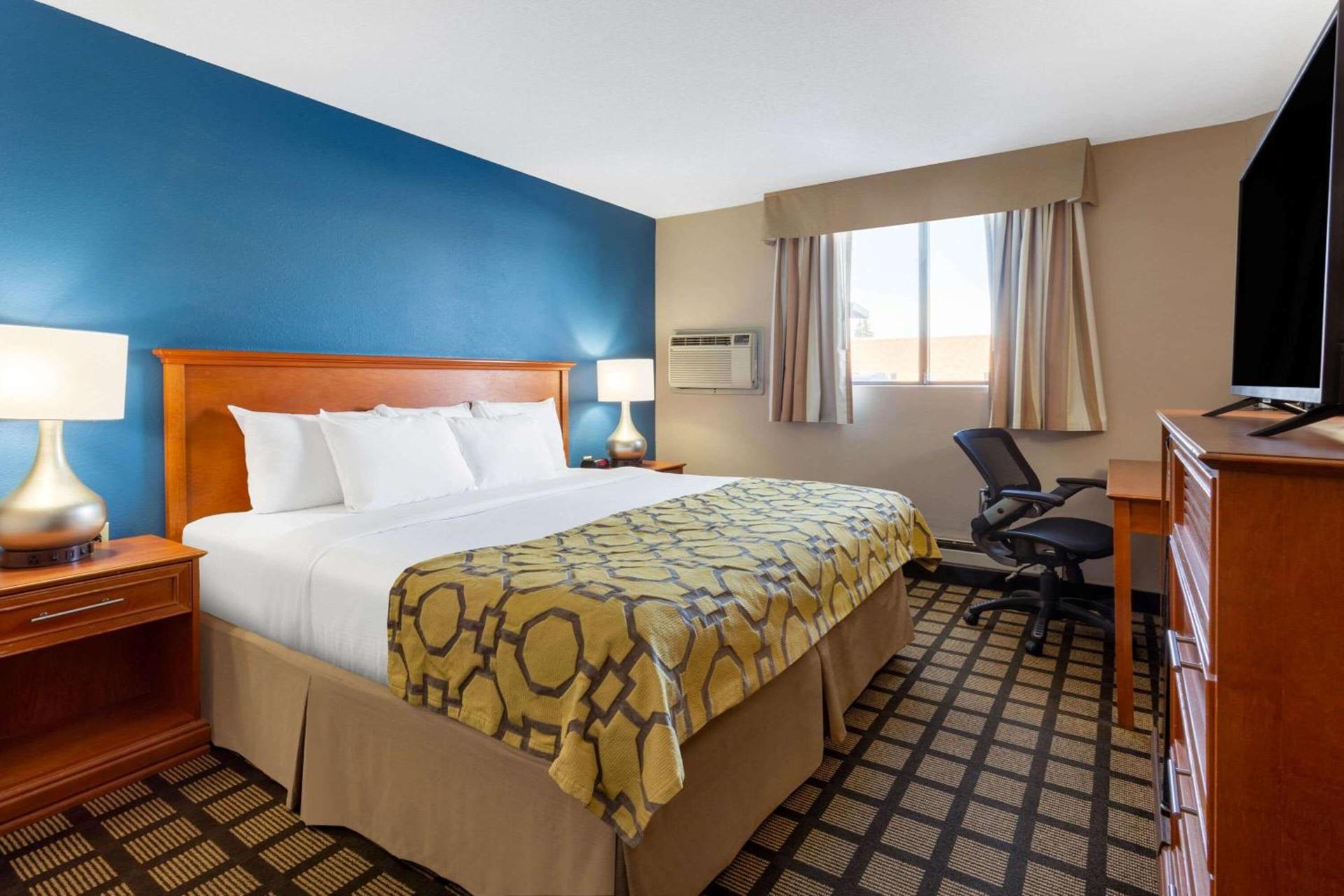 Baymont by Wyndham Rochester Mayo Clinic Area photo 17