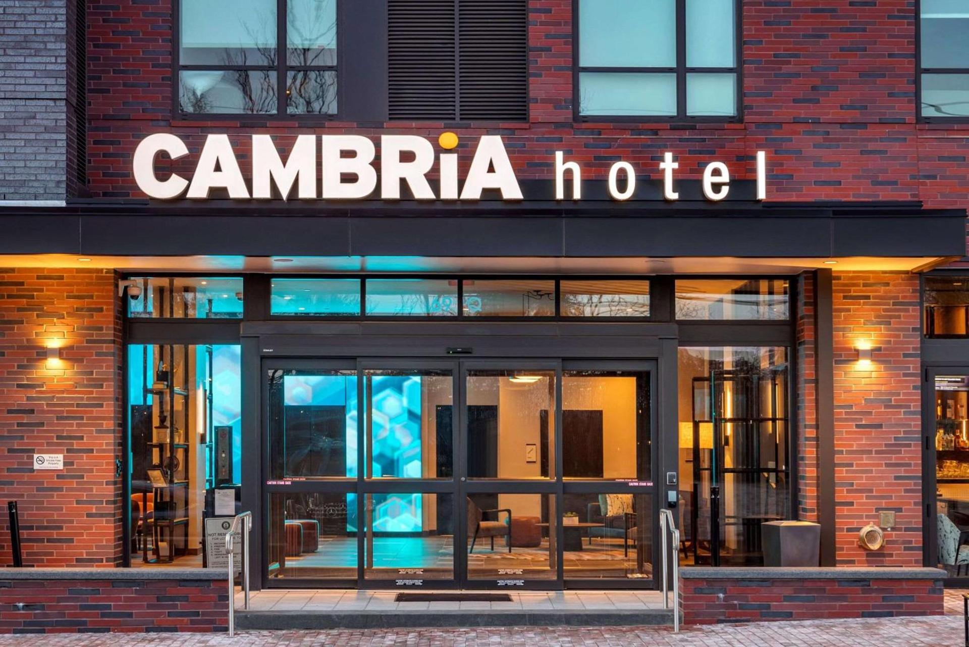 Cambria Hotel Washington DC Navy Yard Riverfront photo 1