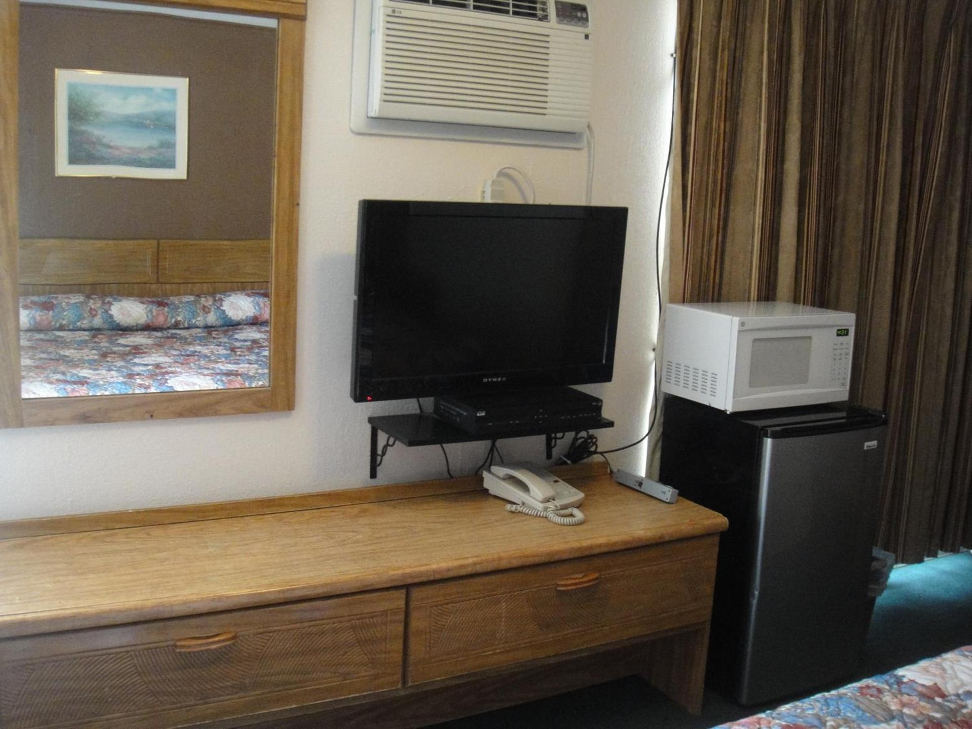 California Motel photo 15