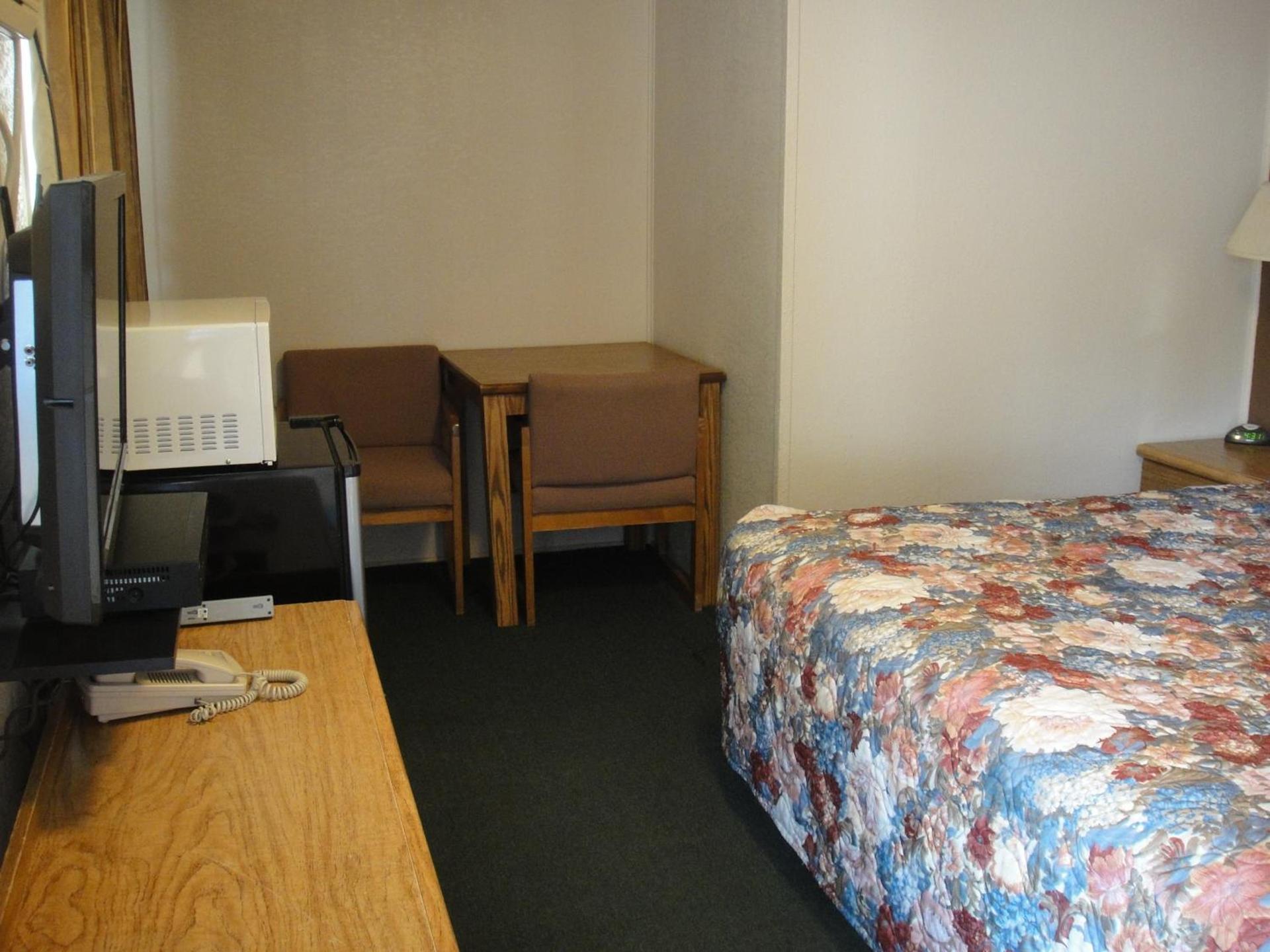 California Motel photo 9