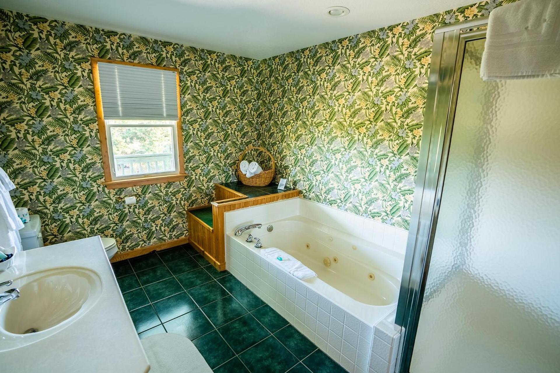 The Ocracoke Harbor Inn photo 12