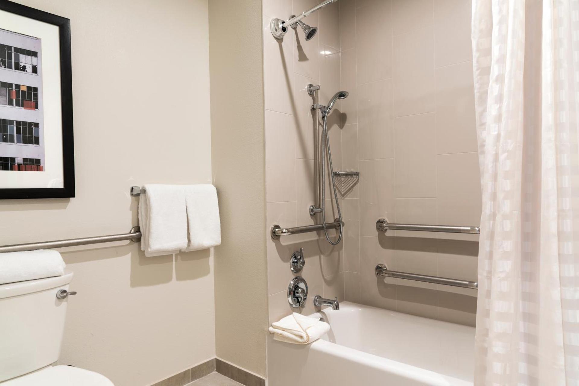 Hyatt House Austin/Downtown photo 17