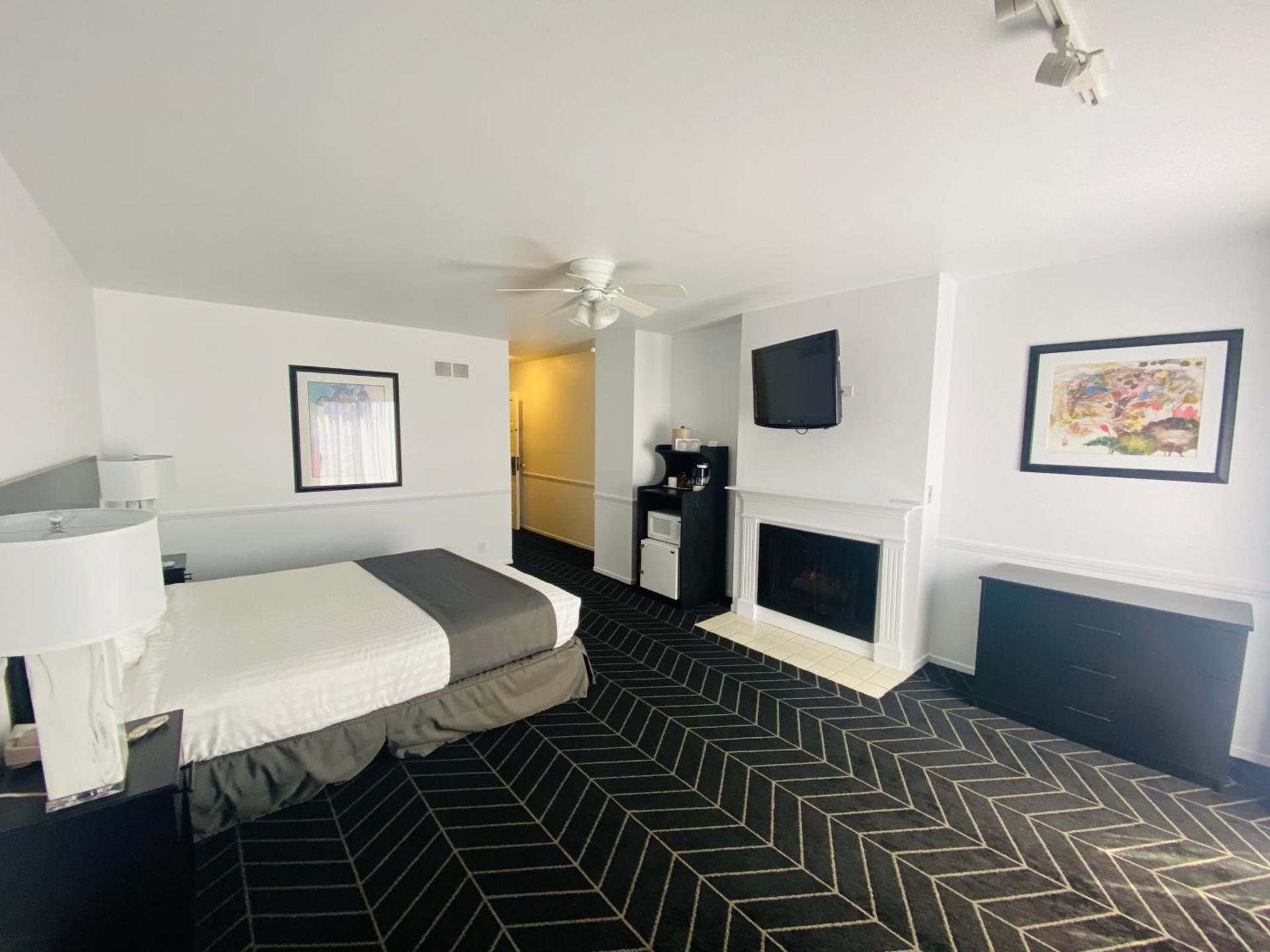 Masterpiece Hotel photo 30