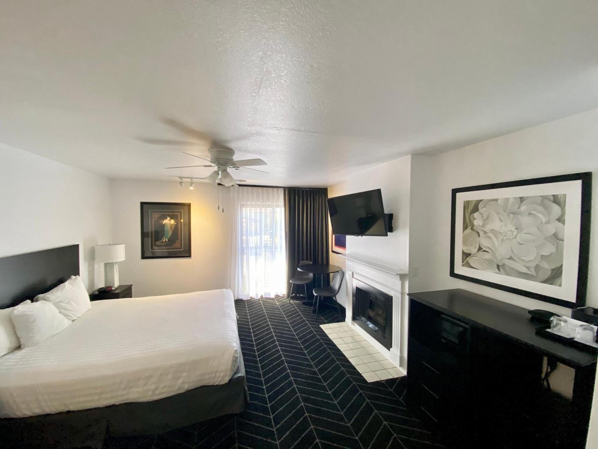 Masterpiece Hotel photo 40
