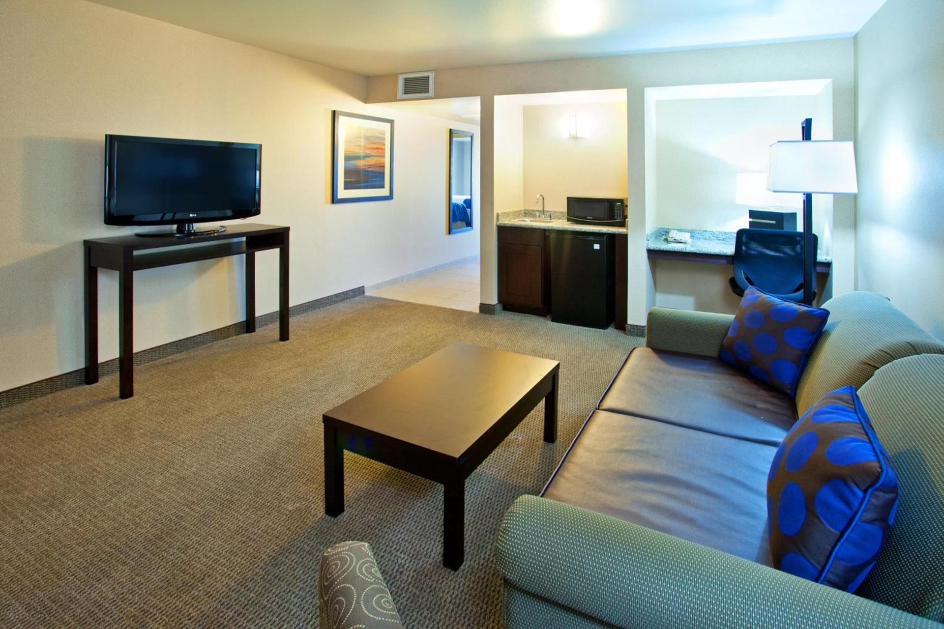 Holiday Inn & Suites Phoenix Airport by IHG photo 25
