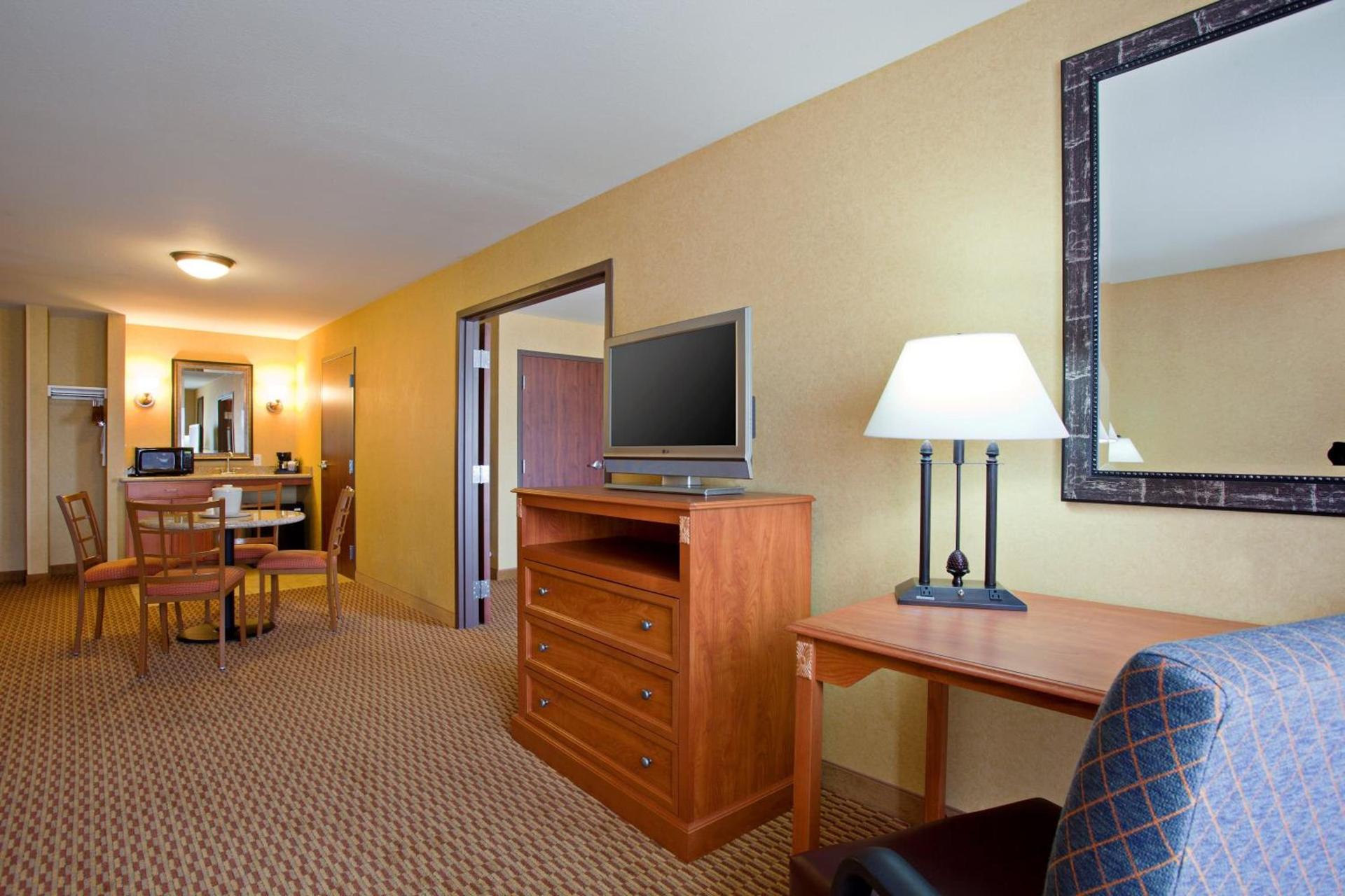 Holiday Inn Express Ontario by IHG photo 7