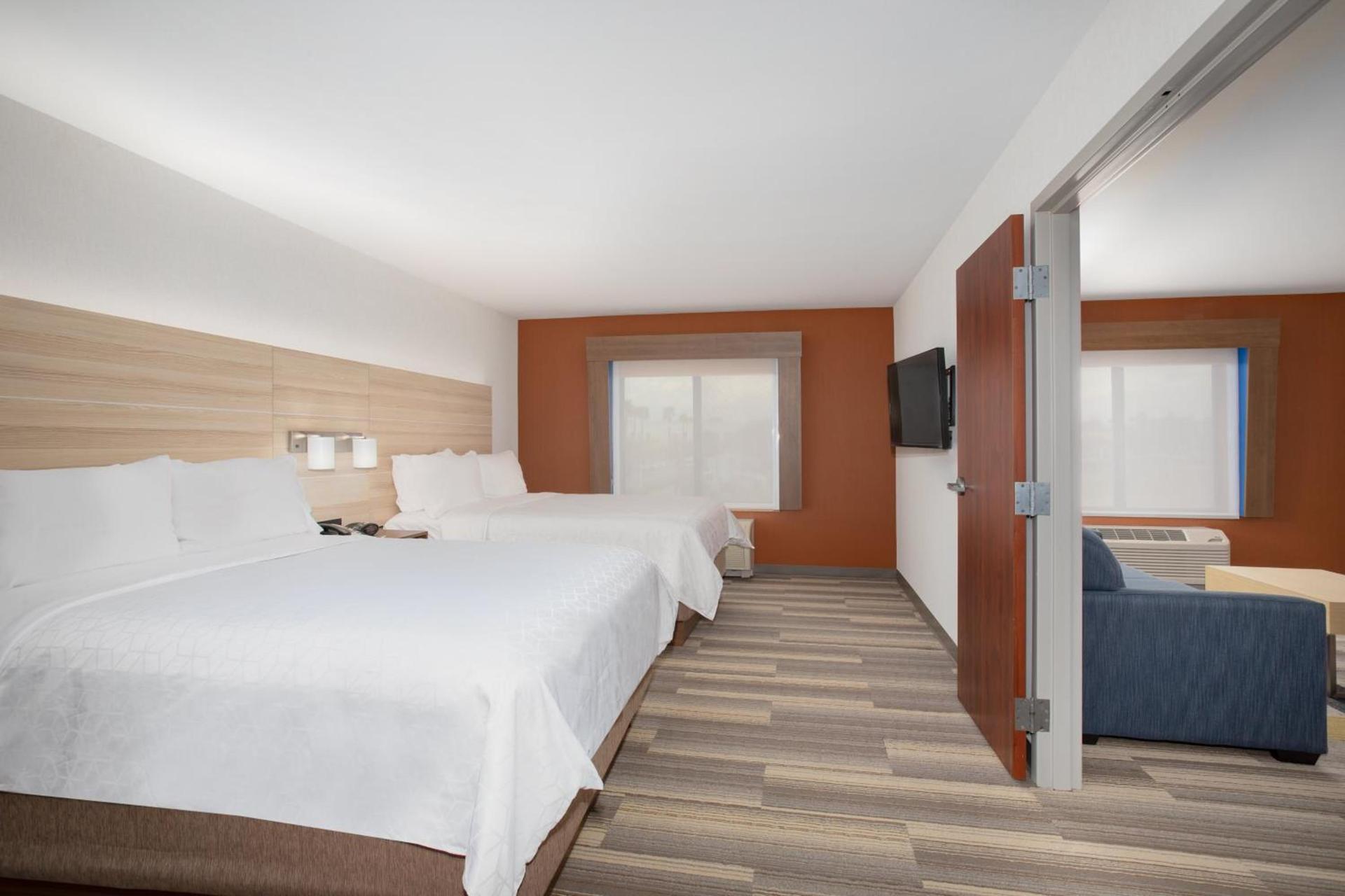 Holiday Inn Express Ontario by IHG photo 45
