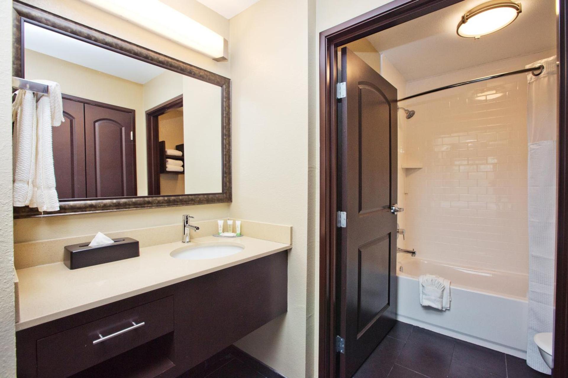 Staybridge Suites Austin South Interstate Hwy 35 by IHG photo 9